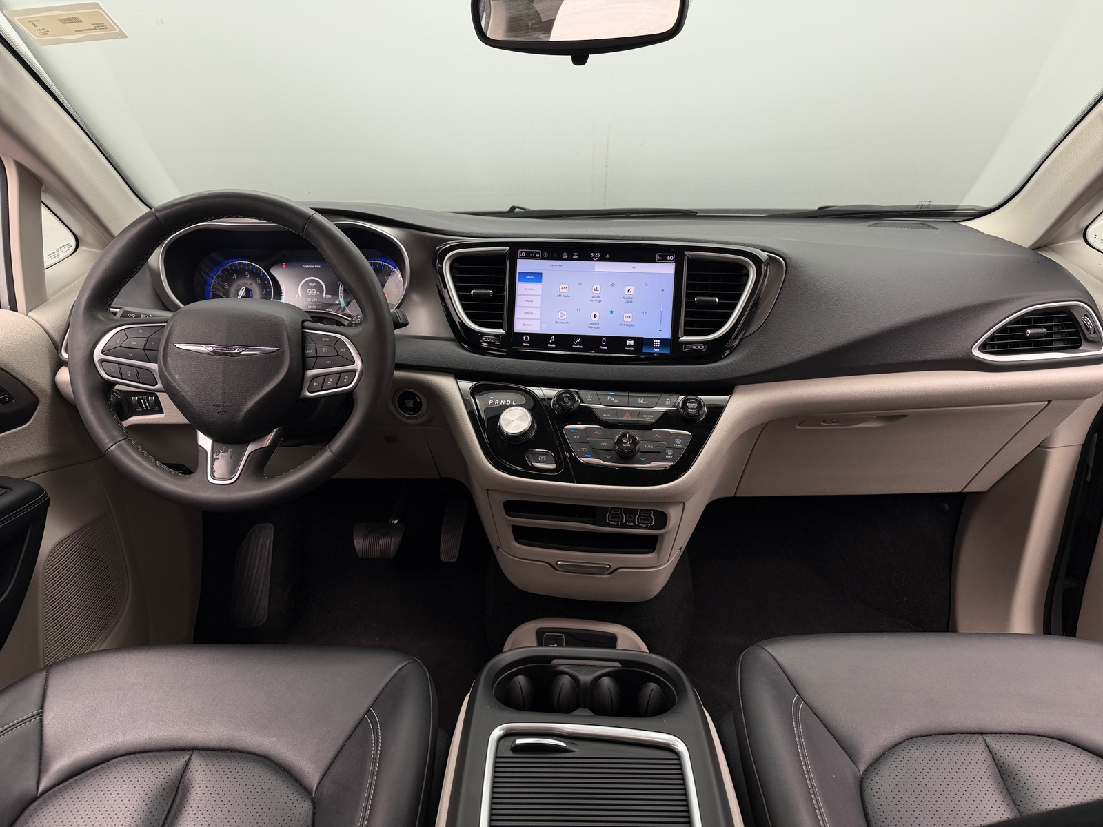 Thumbnail: 2024 Chrysler Pacifica - 2