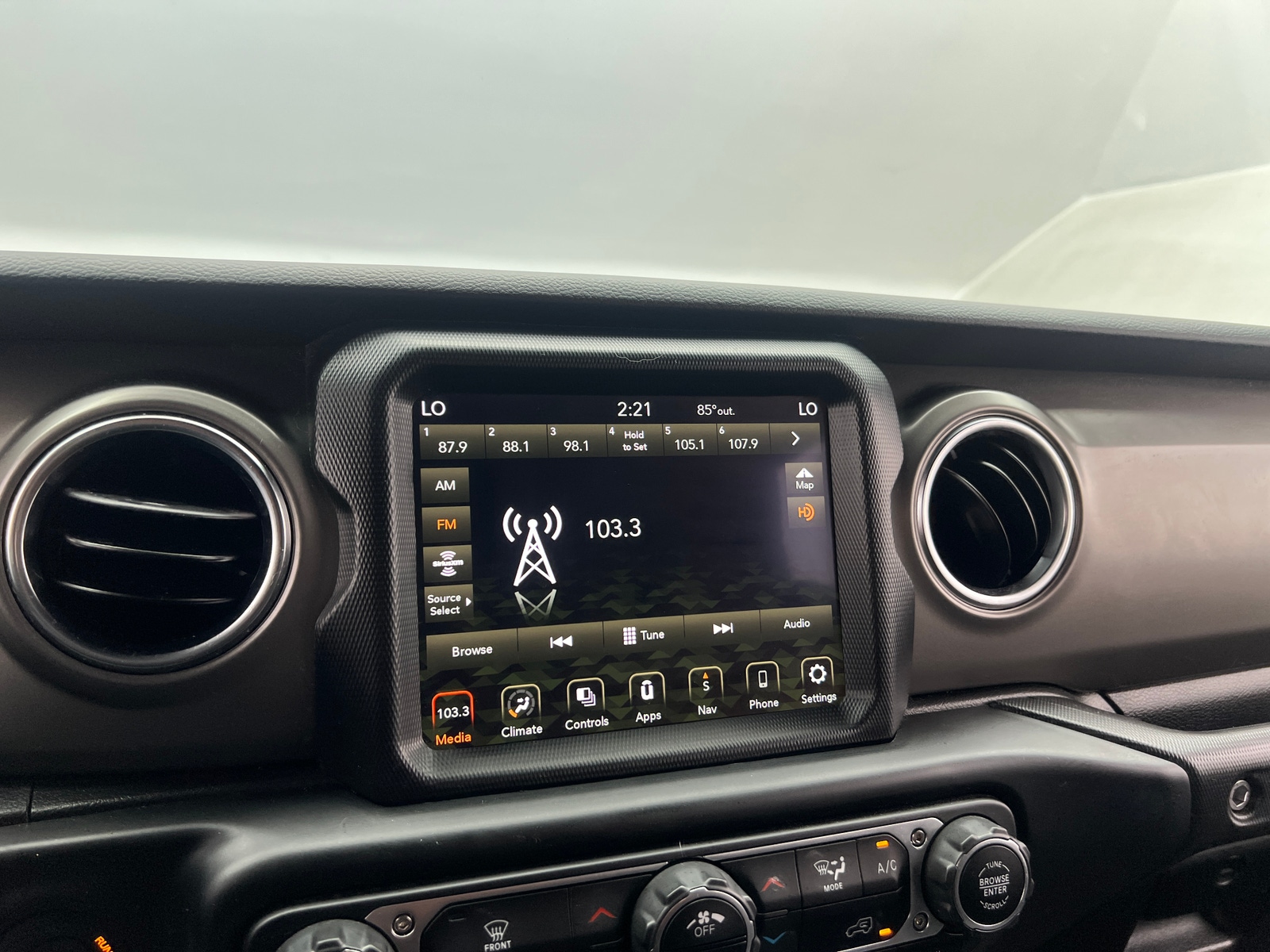 Thumbnail: 2022 Jeep Wrangler - 4