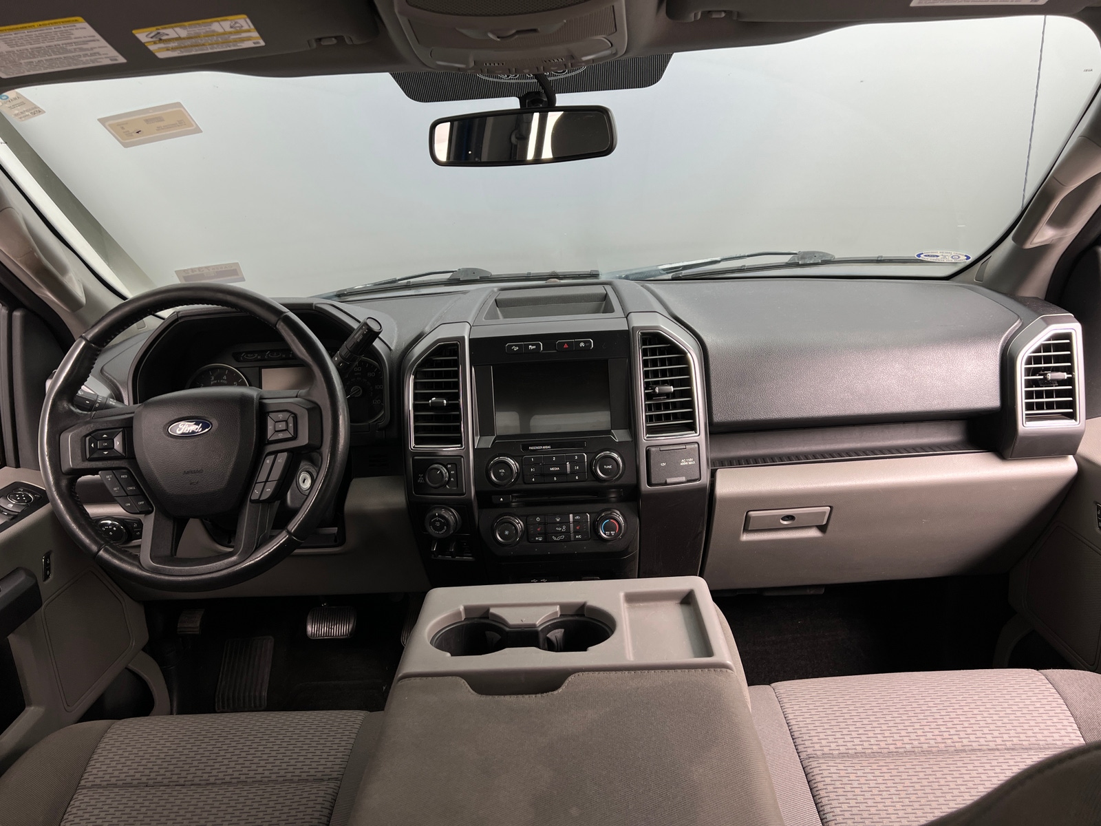 Thumbnail: 2017 Ford Econoline - 3