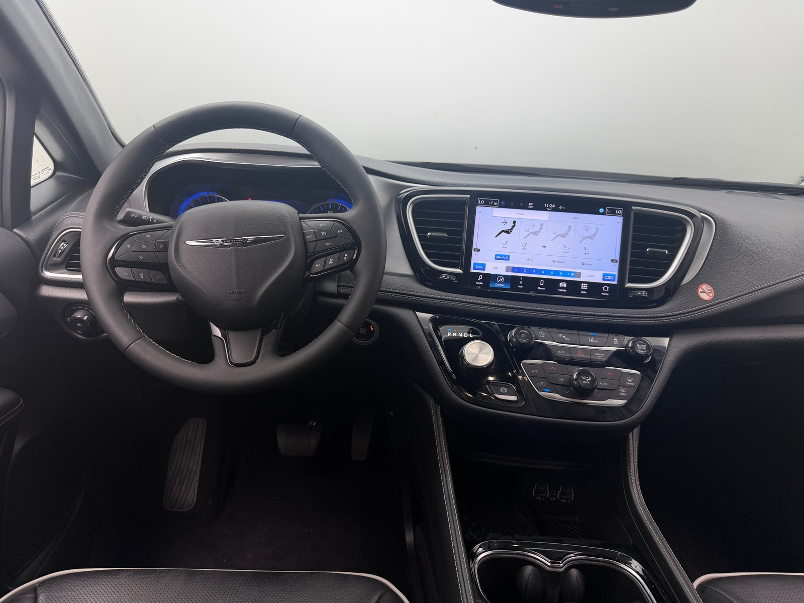 Thumbnail: 2025 Chrysler Pacifica - 4