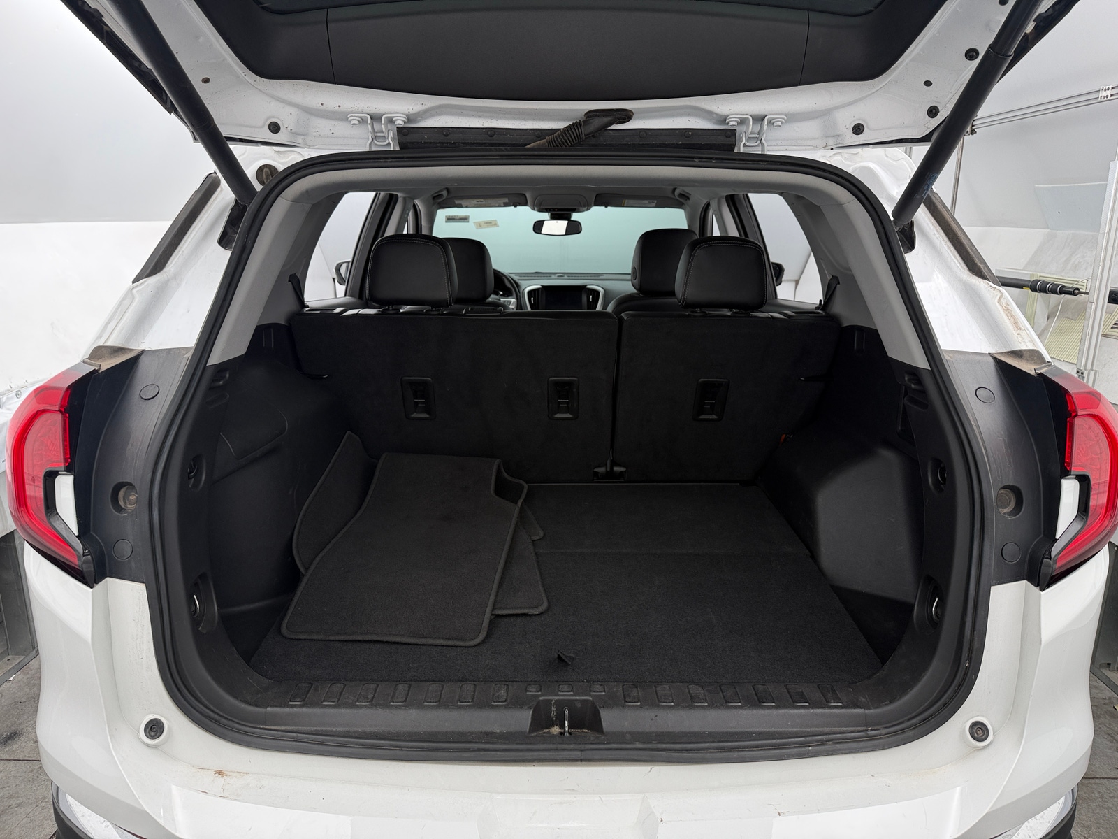 Thumbnail: 2024 GMC Terrain - 6