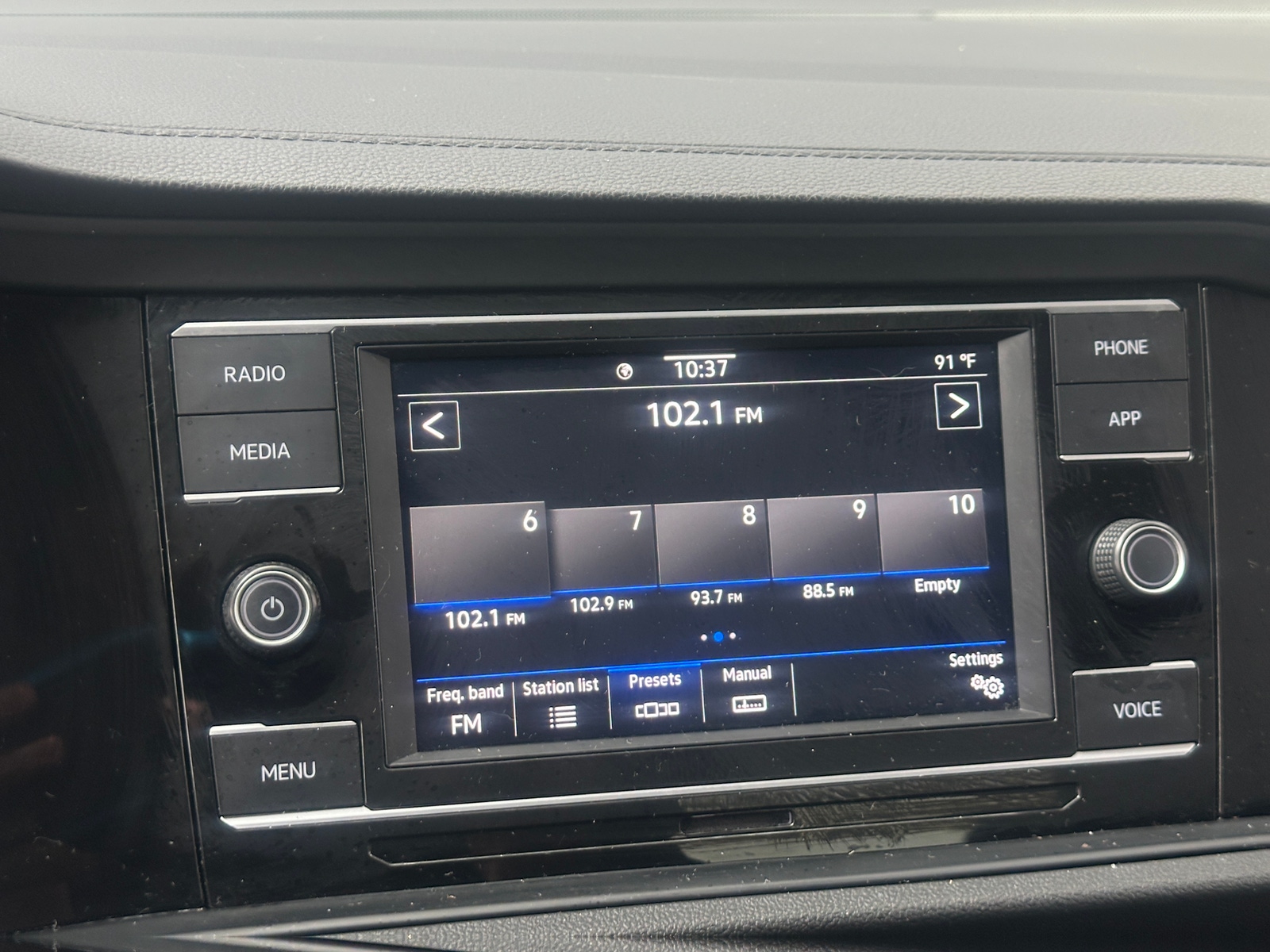 Thumbnail: 2021 Volkswagen Jetta - 4