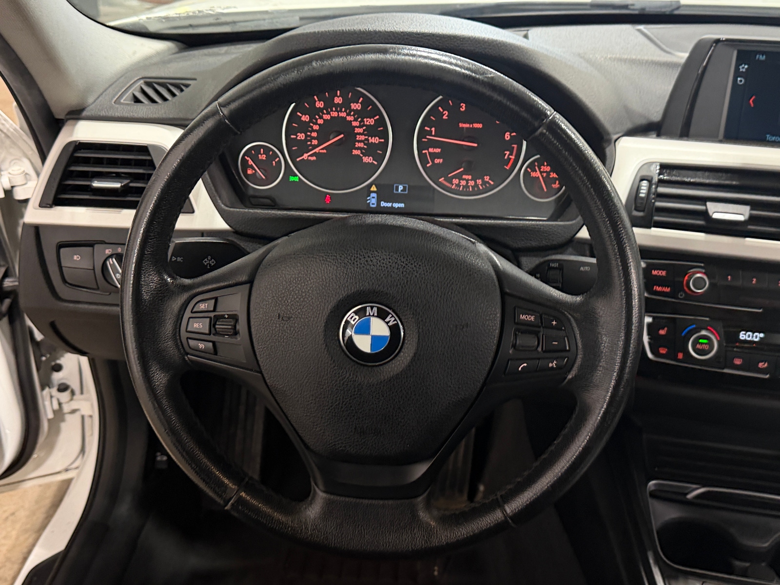 Thumbnail: 2018 BMW 3 Series - 4