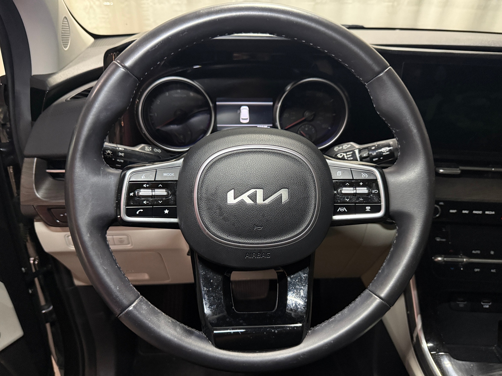 Thumbnail: 2024 Kia Carnival - 4