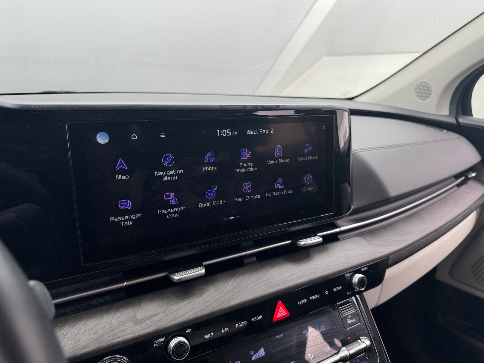 Thumbnail: 2024 Kia Carnival - 3