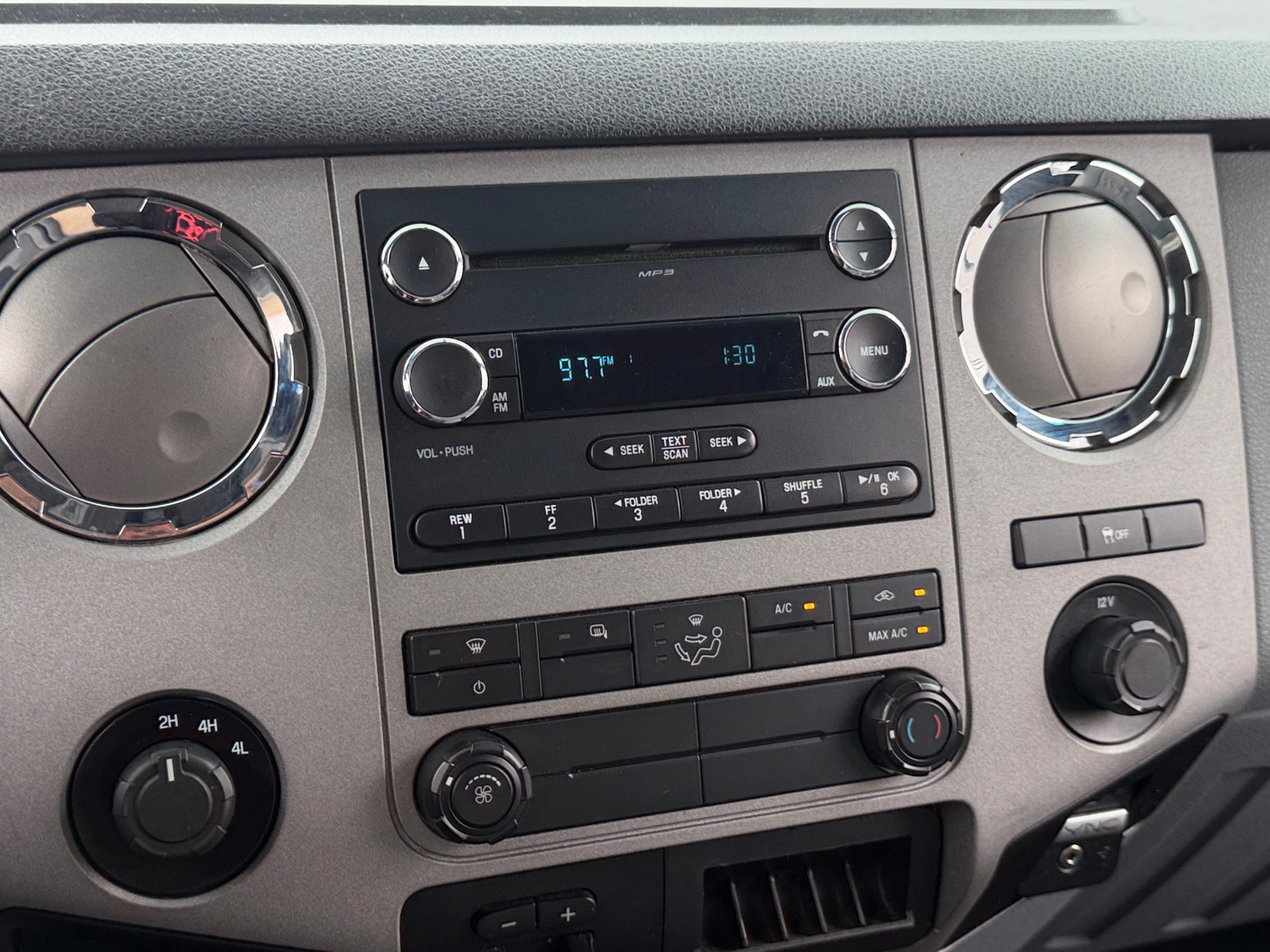 Thumbnail: 2016 Ford Econoline - 4