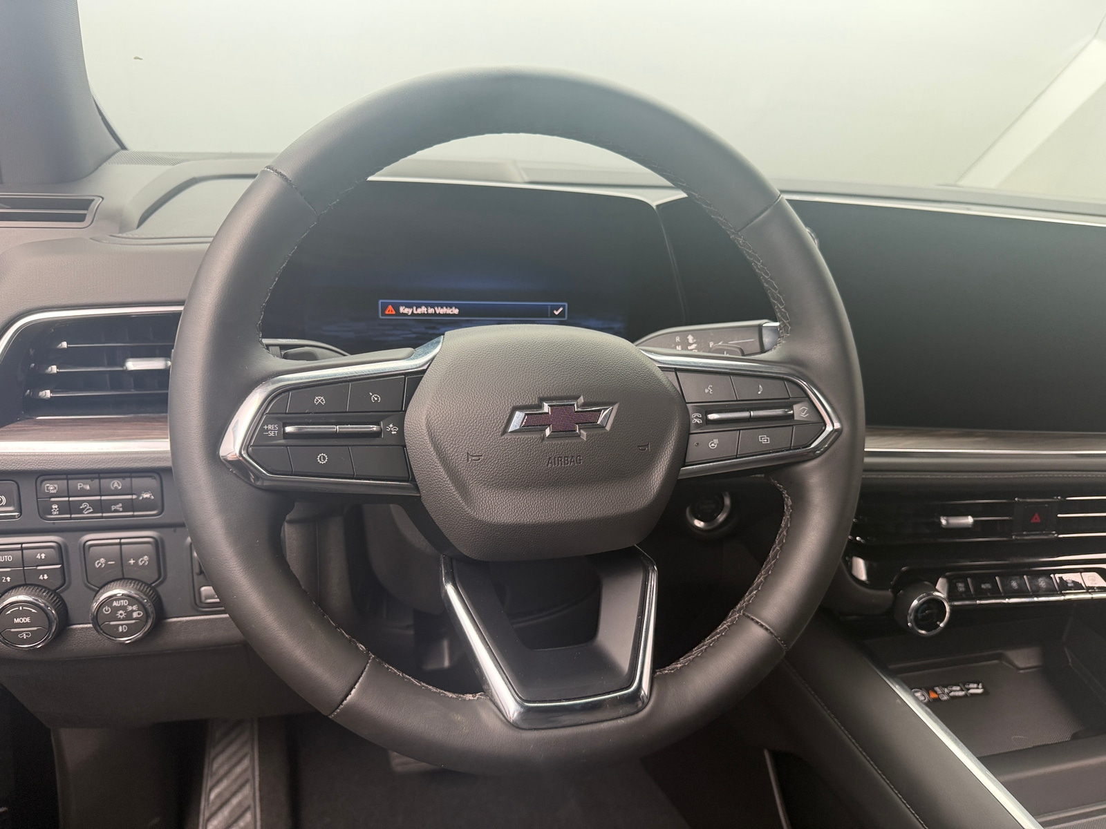 Thumbnail: 2026 Chevrolet Tahoe - 4