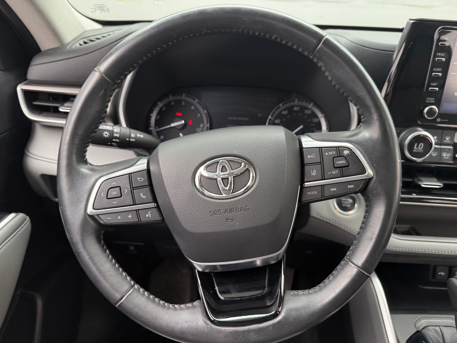 Thumbnail: 2020 Toyota Highlander - 4