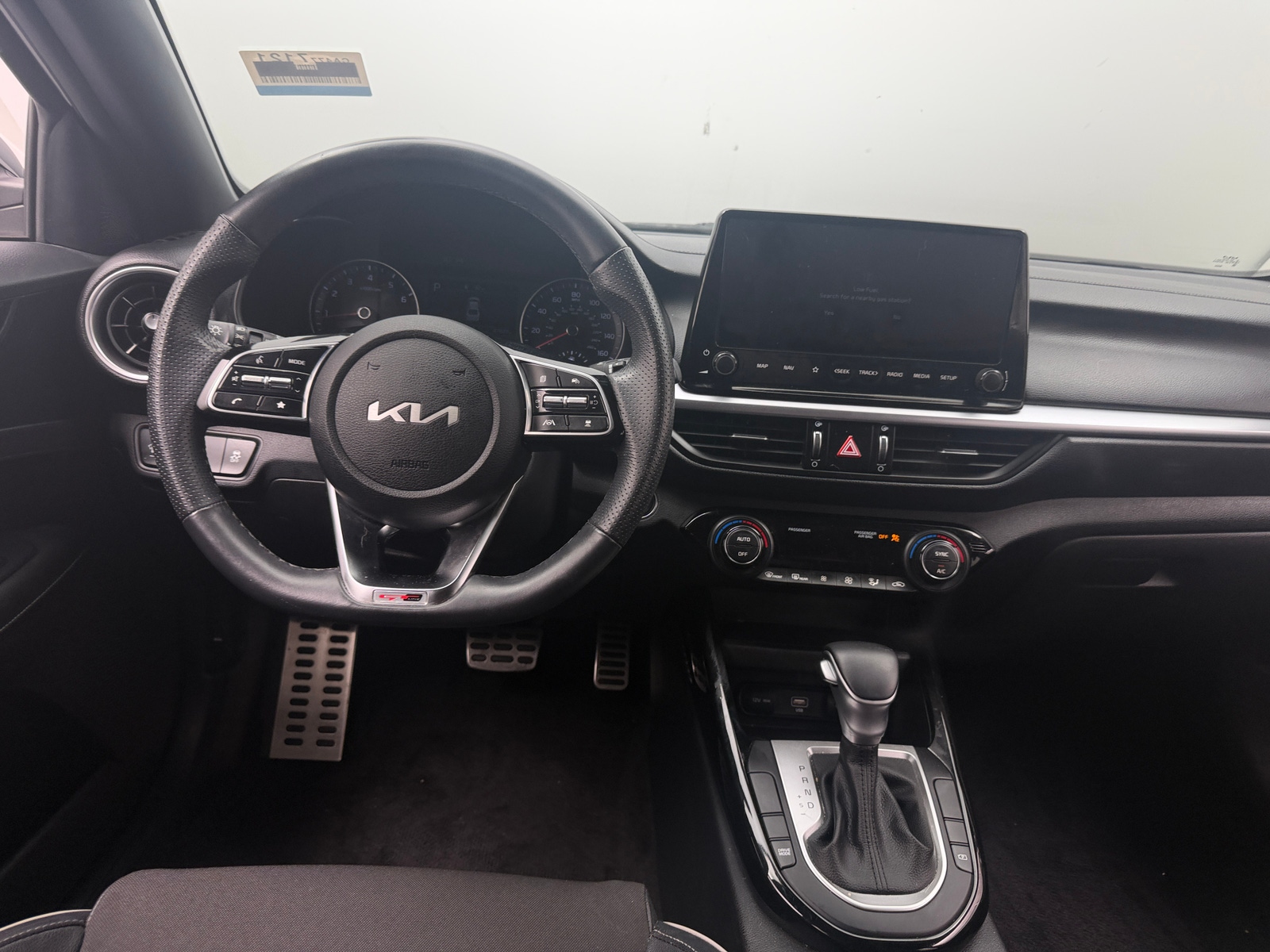 Thumbnail: 2022 Kia Forte - 4