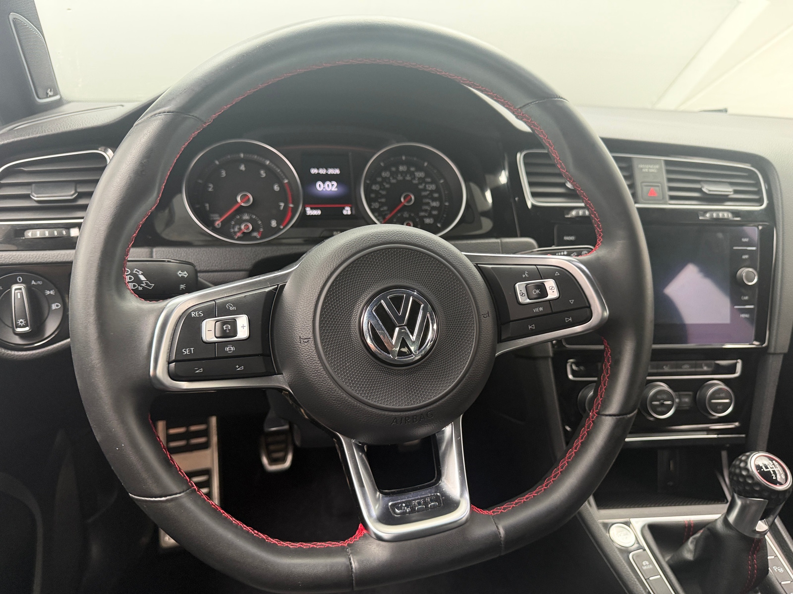 Thumbnail: 2019 Volkswagen Golf - 4