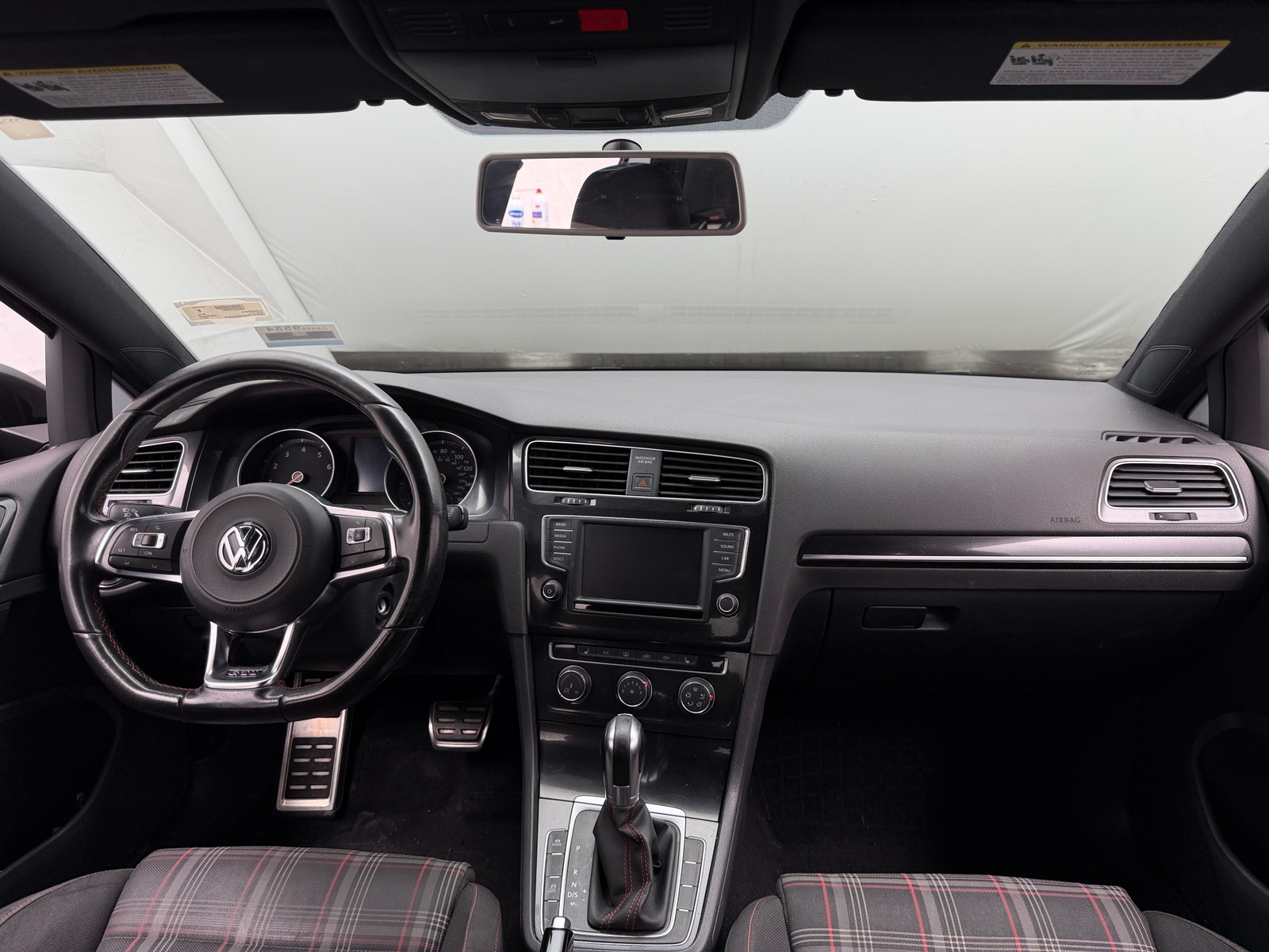 Thumbnail: 2017 Volkswagen Golf - 3