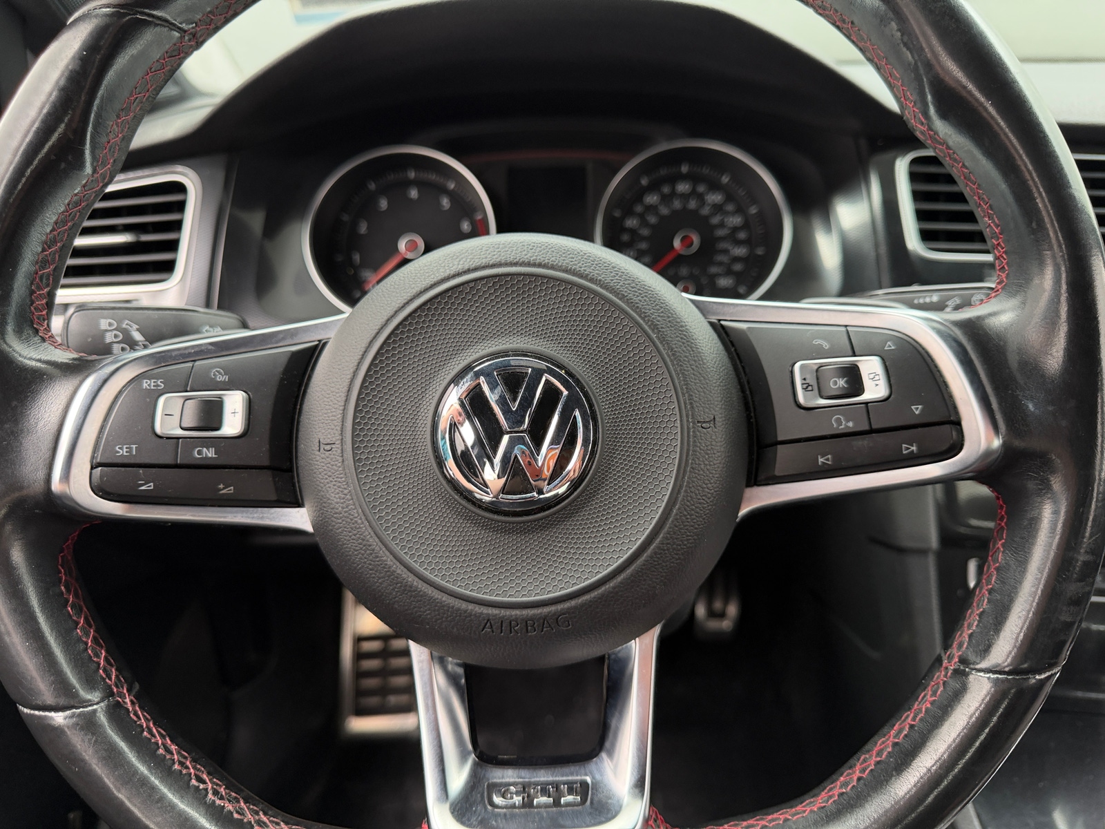 Thumbnail: 2017 Volkswagen Golf - 5