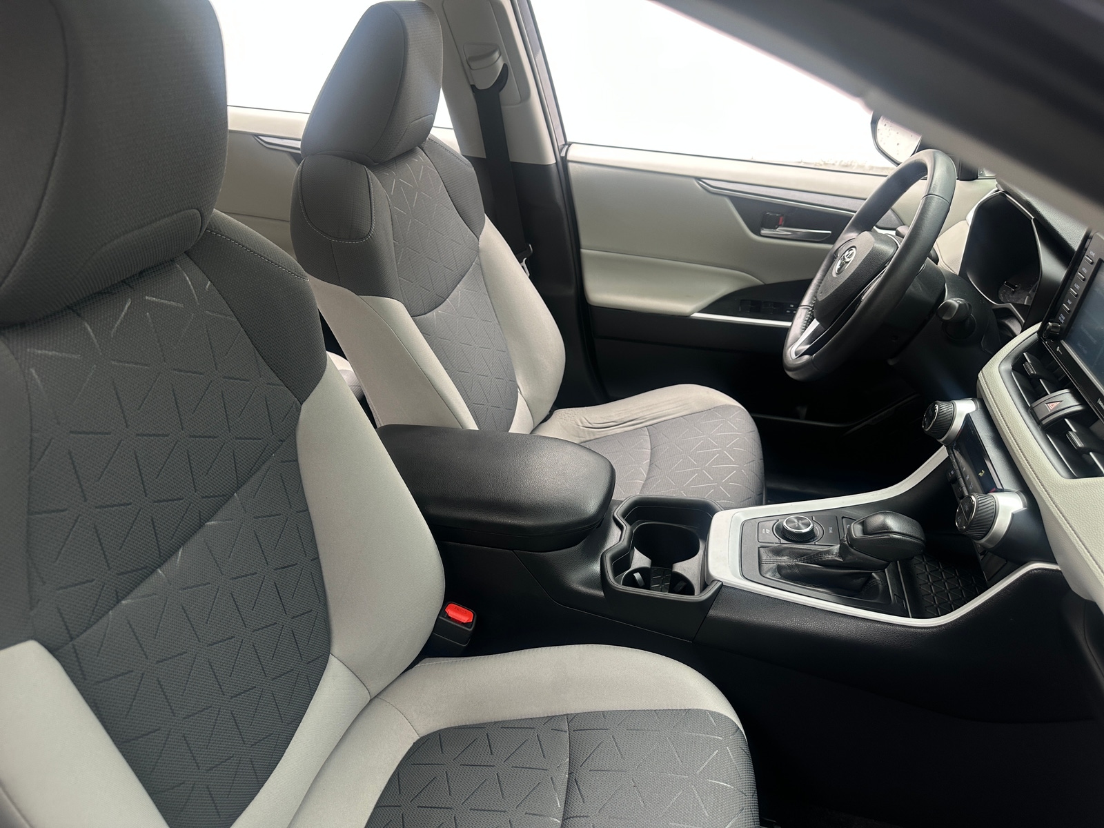 Thumbnail: 2020 Toyota RAV4 - 2