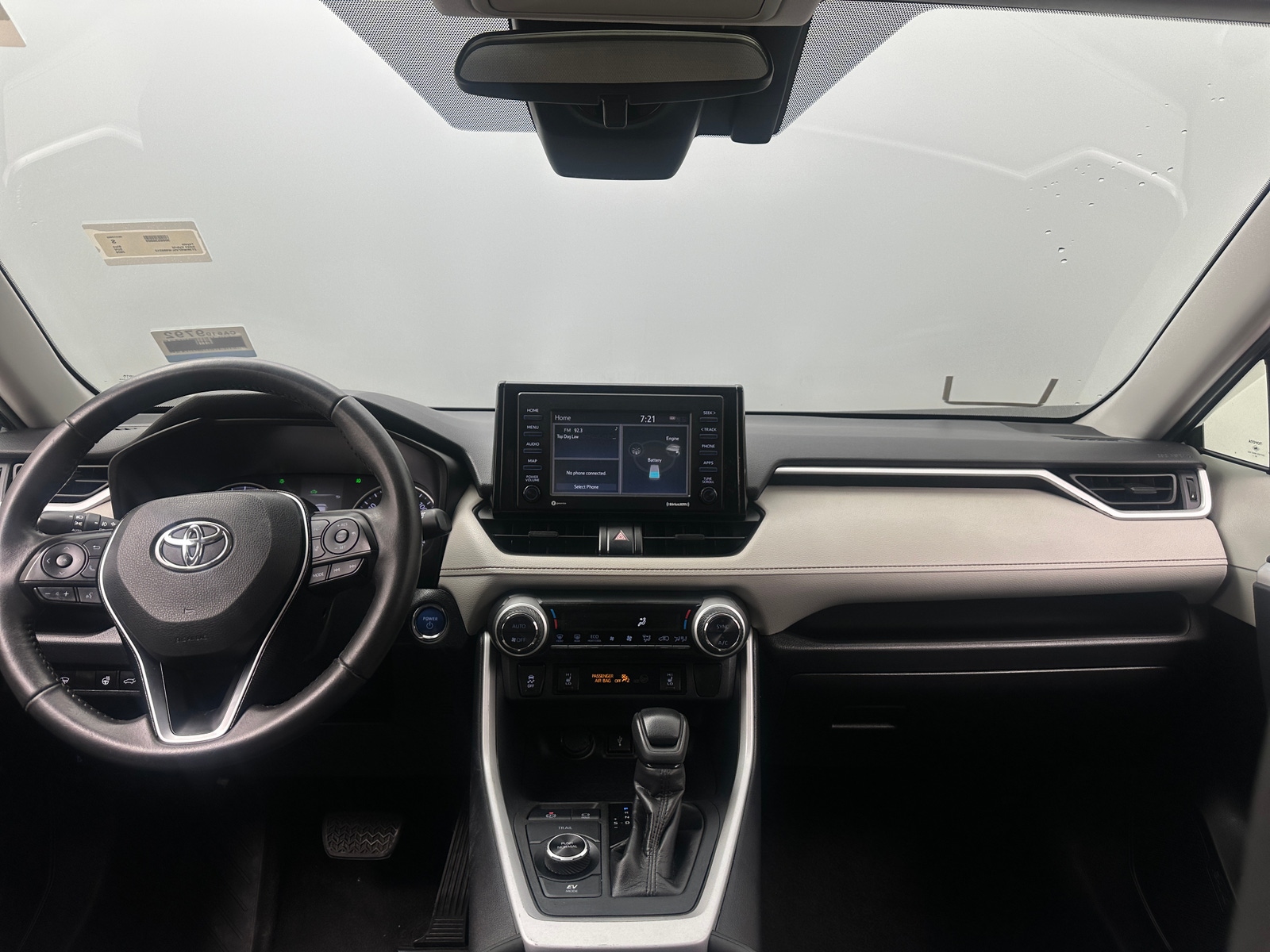 Thumbnail: 2020 Toyota RAV4 - 3