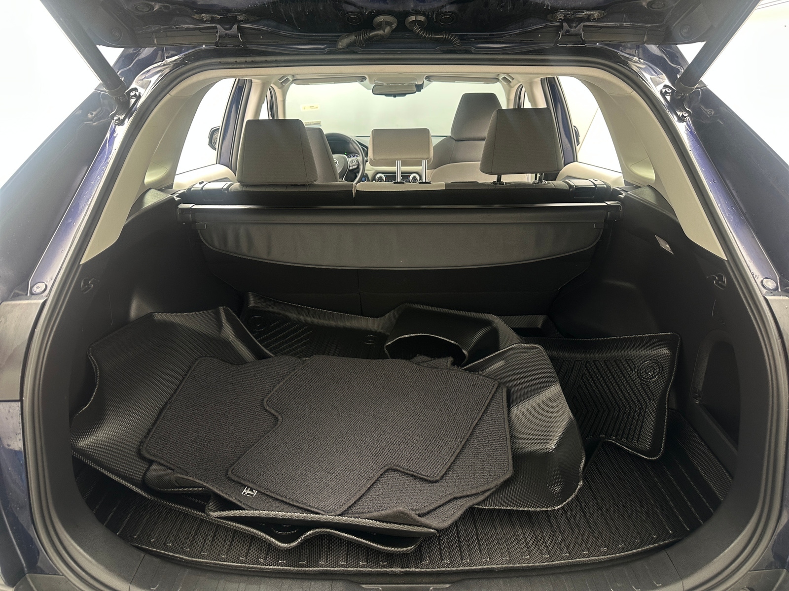 Thumbnail: 2020 Toyota RAV4 - 7