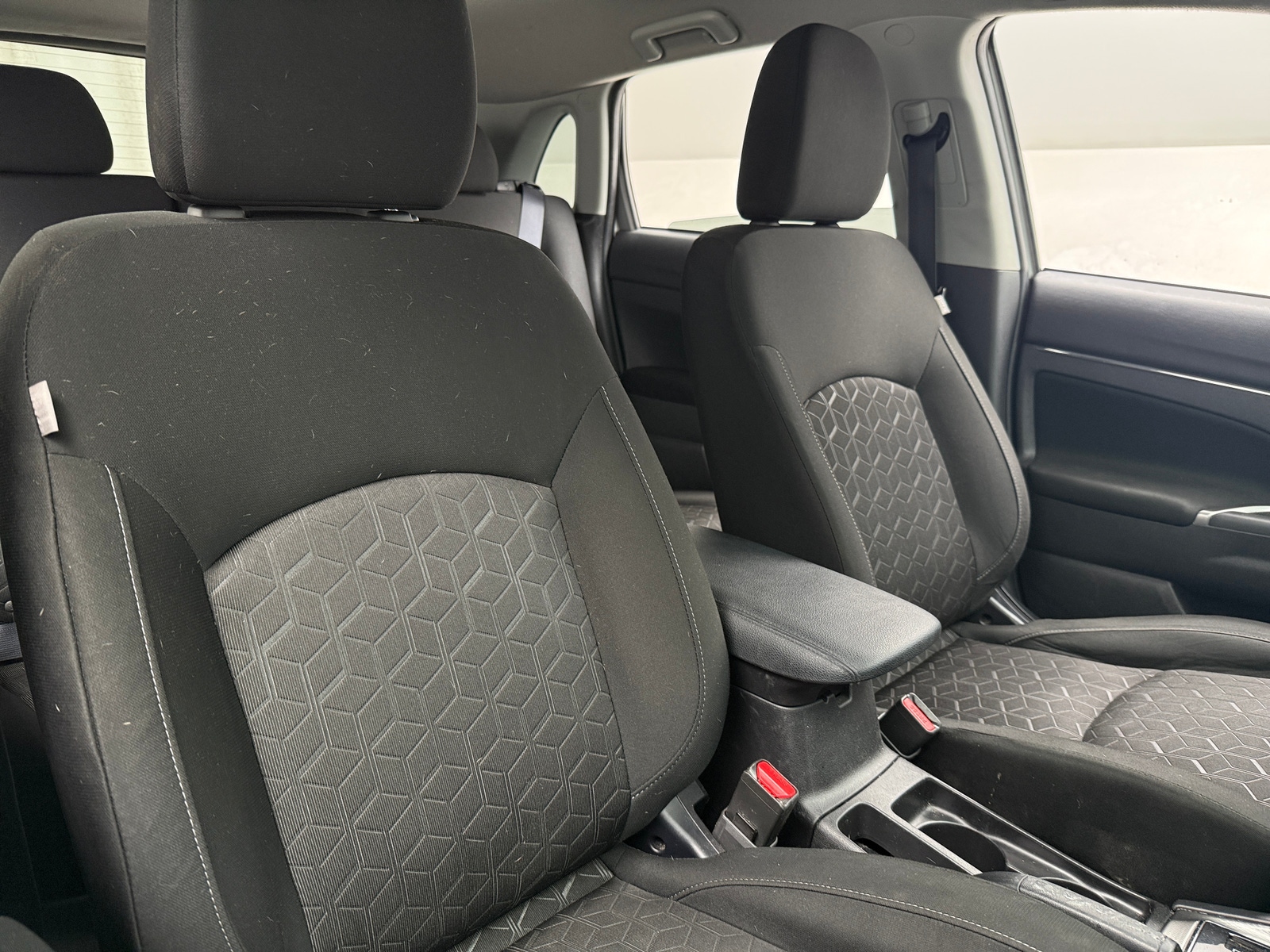 Thumbnail: 2021 Mitsubishi Outlander Sport - 2