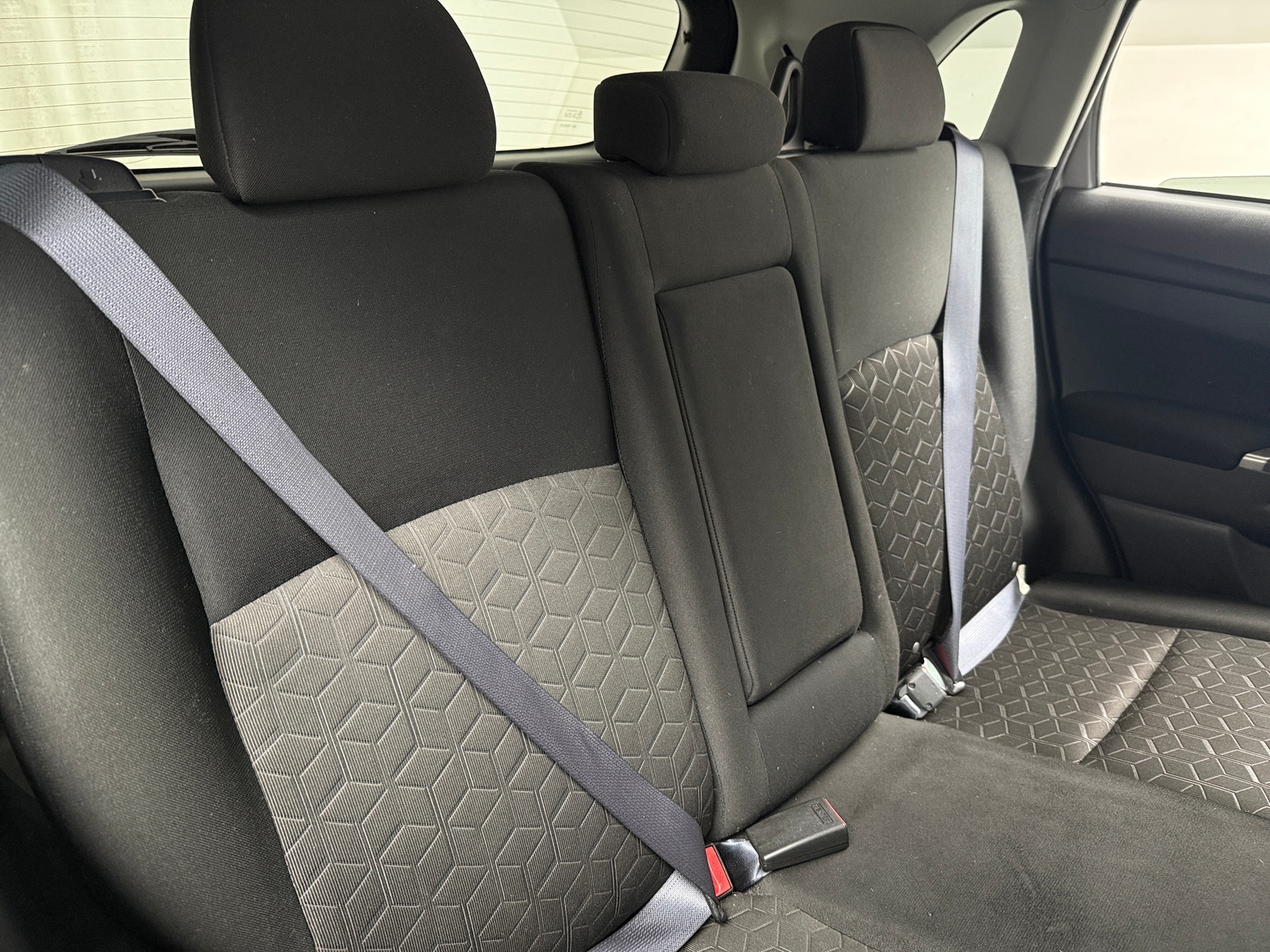 Thumbnail: 2021 Mitsubishi Outlander Sport - 6