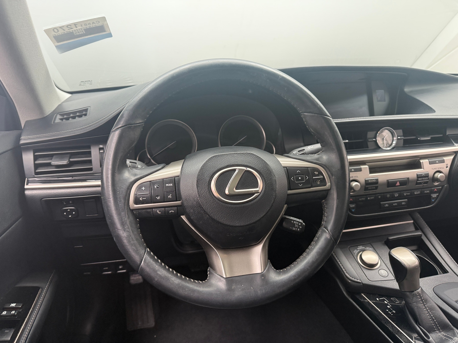 Thumbnail: 2016 Lexus ES - 4