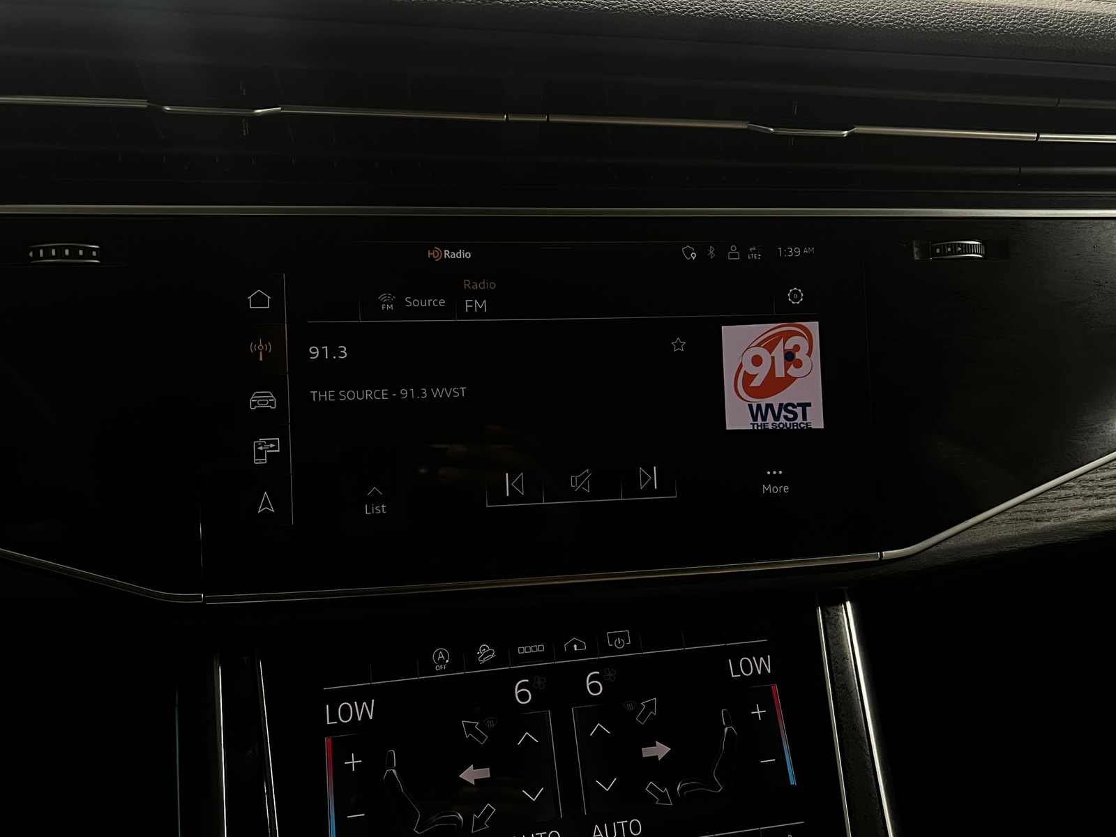 Thumbnail: 2023 Audi Q8 - 3