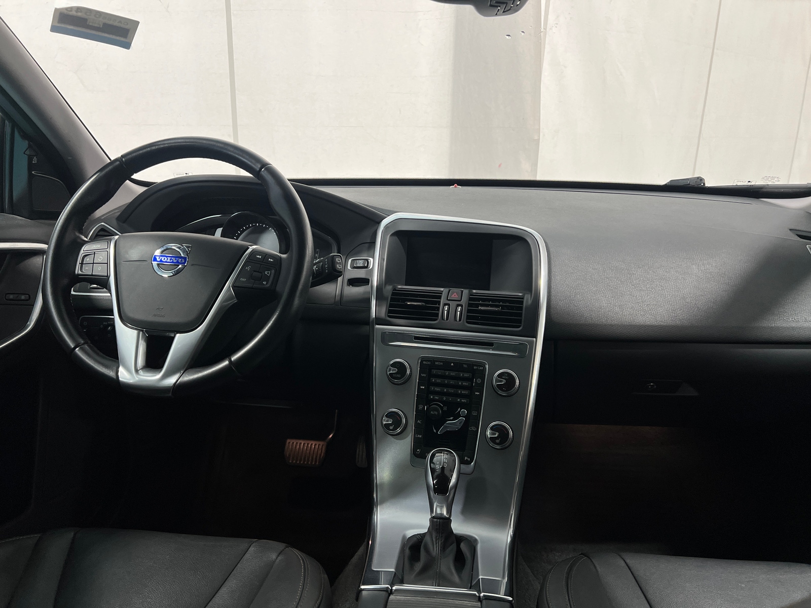 Thumbnail: 2017 Volvo XC60 - 2