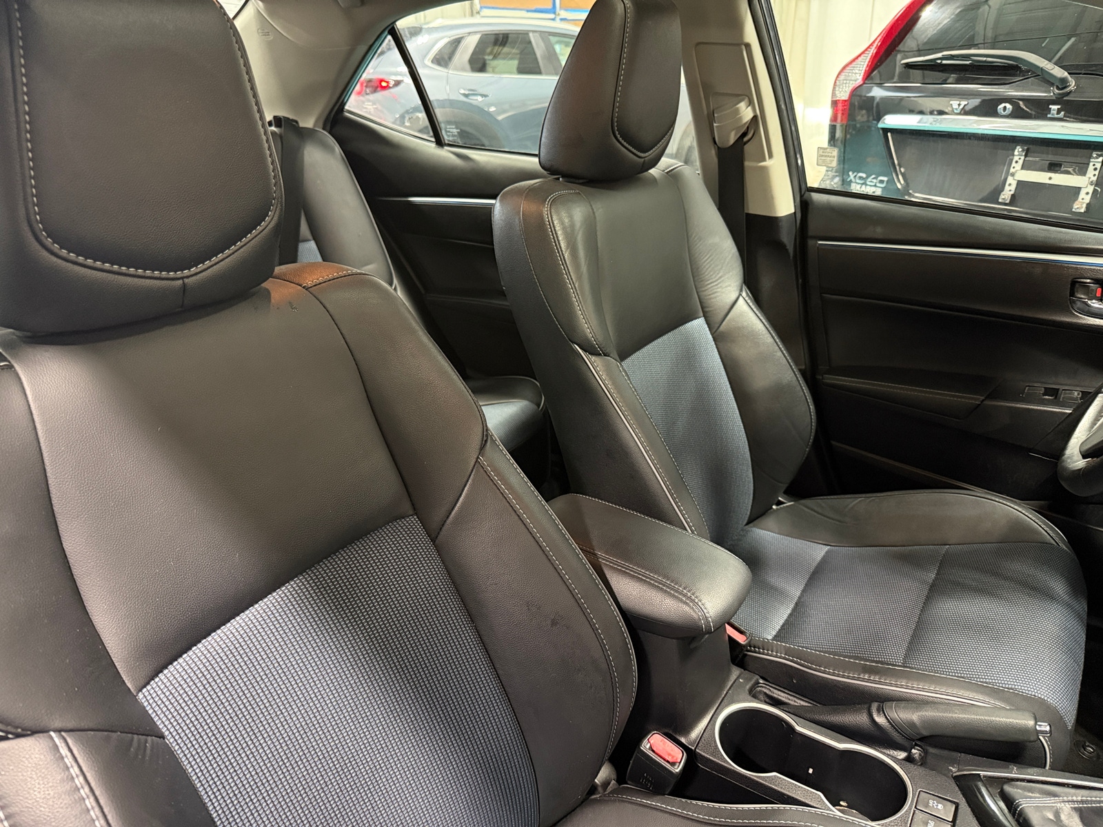 Thumbnail: 2015 Toyota Corolla - 2