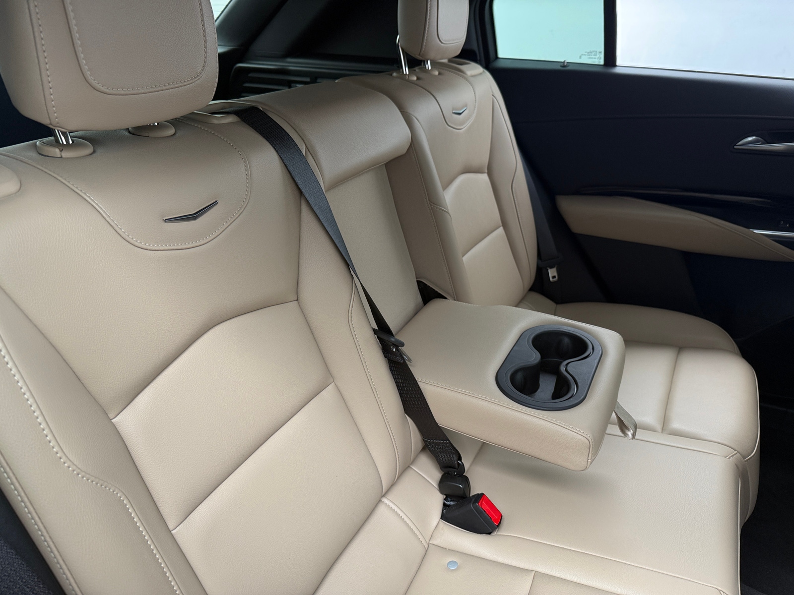 Thumbnail: 2024 Cadillac XT4 - 5