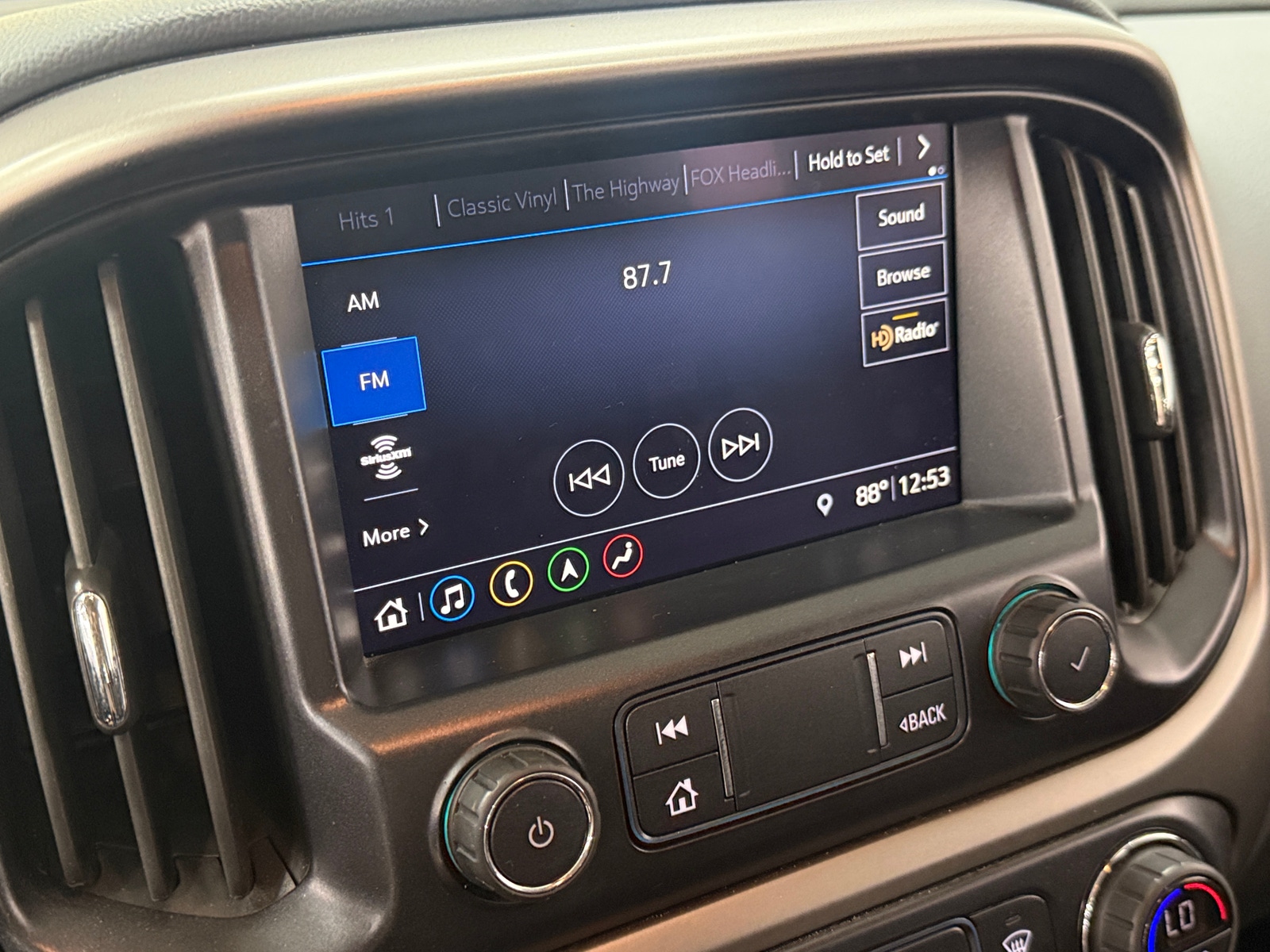 Thumbnail: 2020 Chevrolet Colorado - 3
