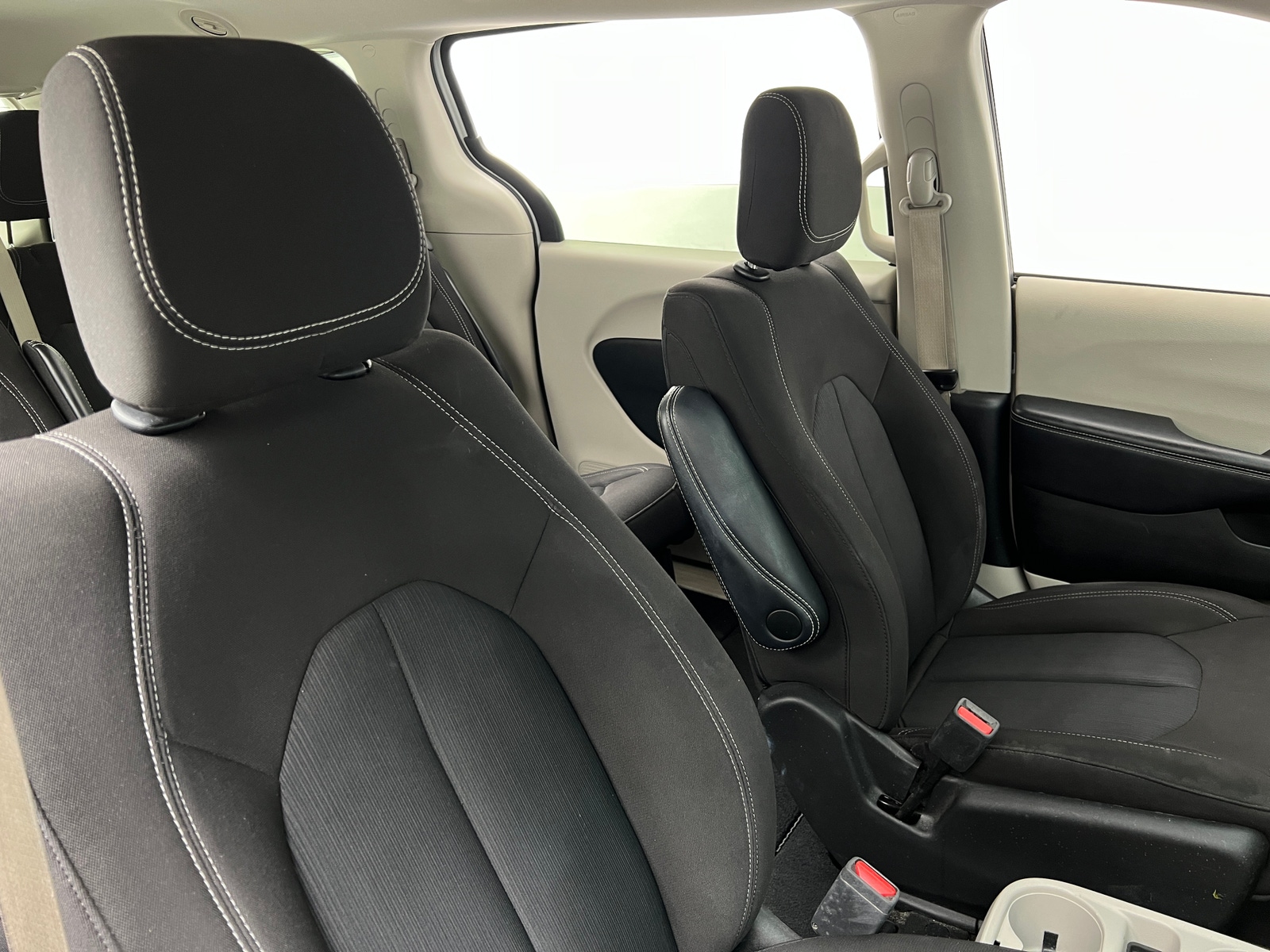 Thumbnail: 2023 Chrysler Voyager - 2