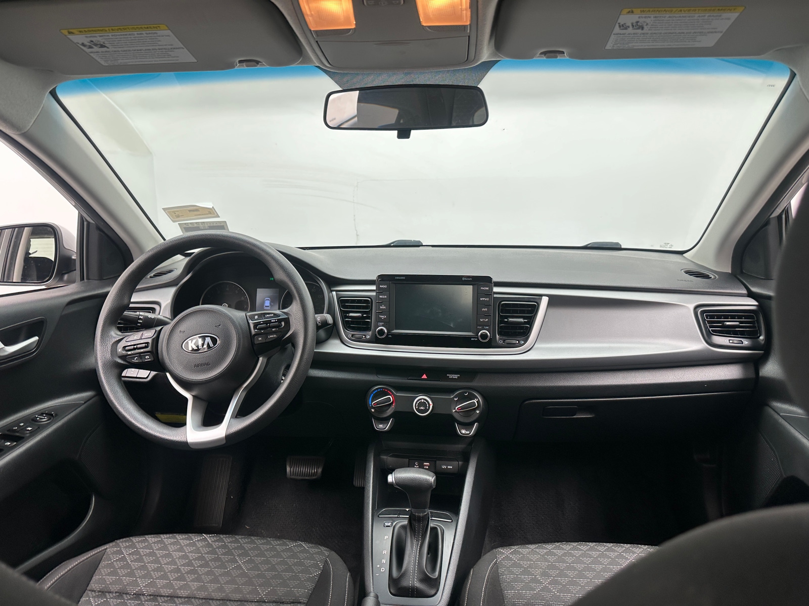 Thumbnail: 2020 Kia Rio - 3