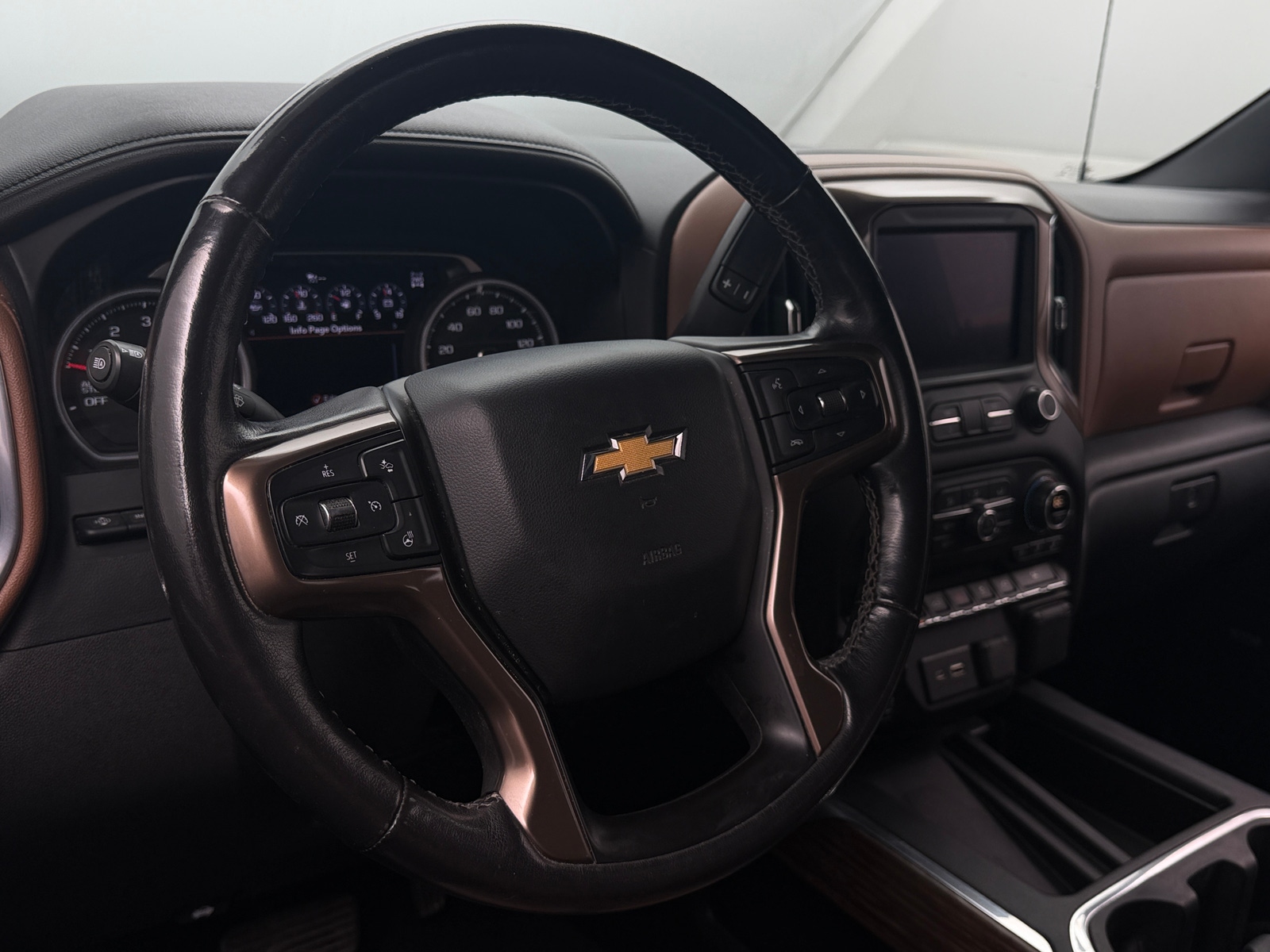 Thumbnail: 2020 Chevrolet Silverado 1500 - 4