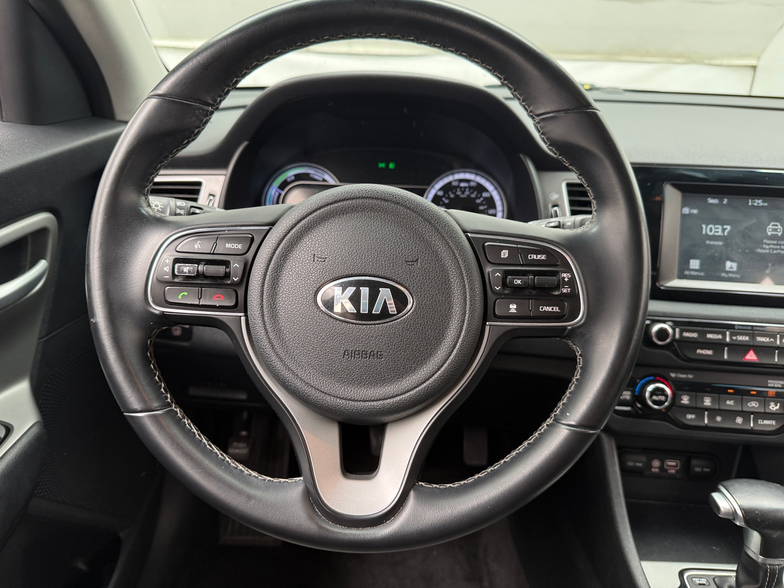 Thumbnail: 2017 Kia Niro - 5