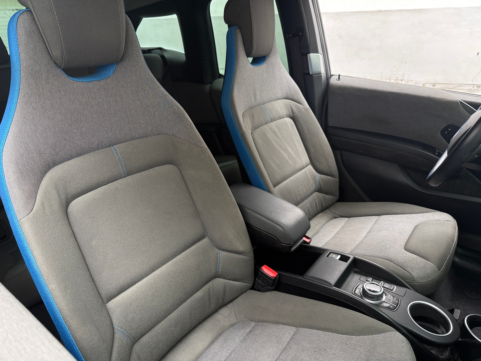 Thumbnail: 2017 BMW i3 - 2