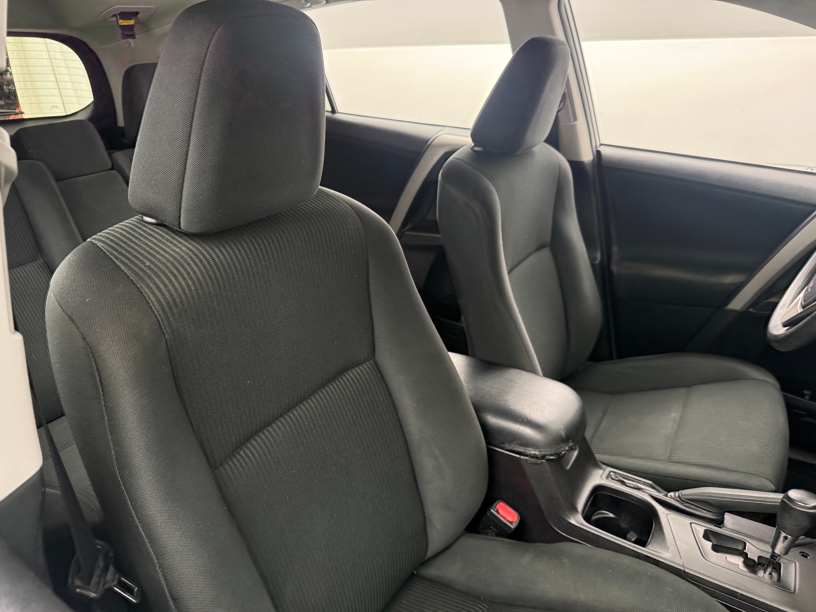 Thumbnail: 2018 Toyota RAV4 - 2