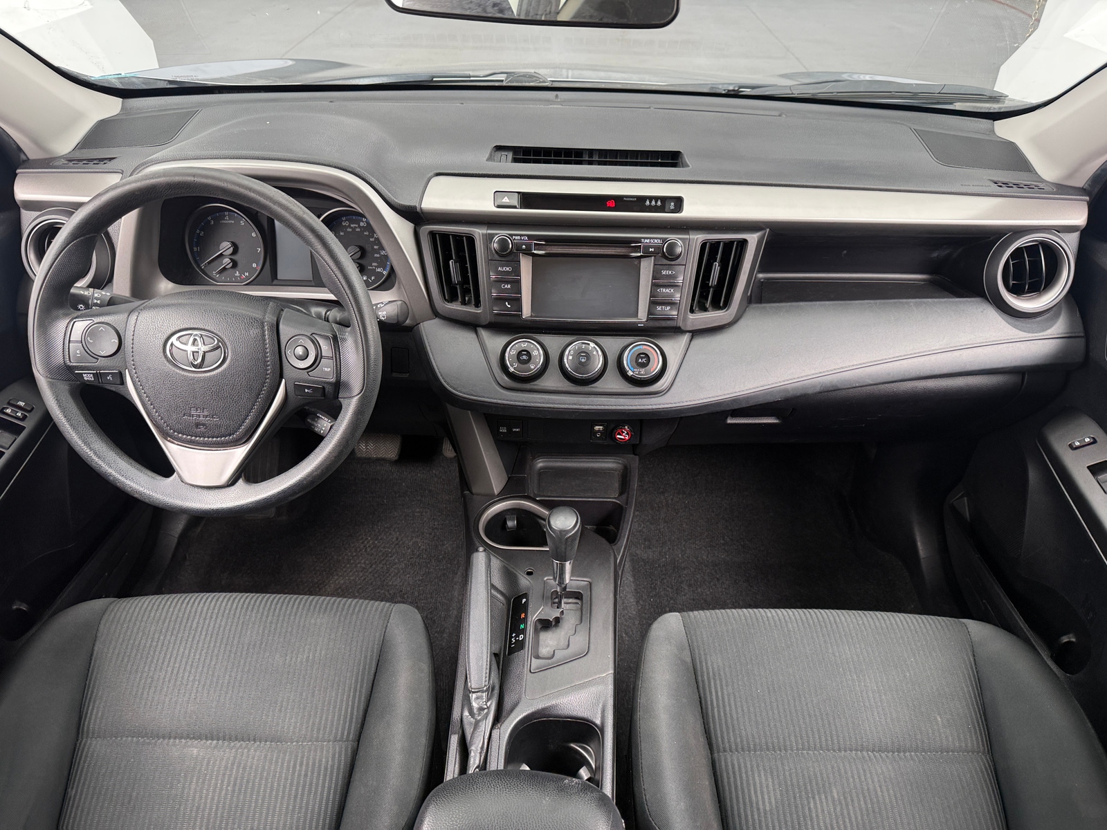 Thumbnail: 2018 Toyota RAV4 - 3
