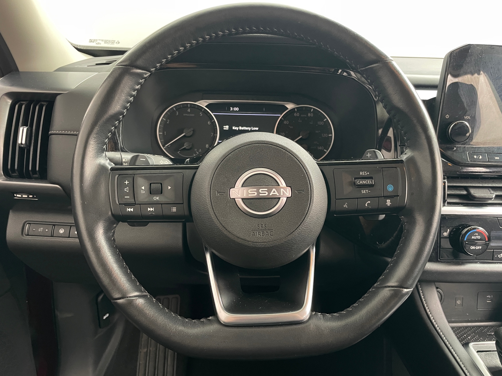 Thumbnail: 2023 Nissan Pathfinder - 4