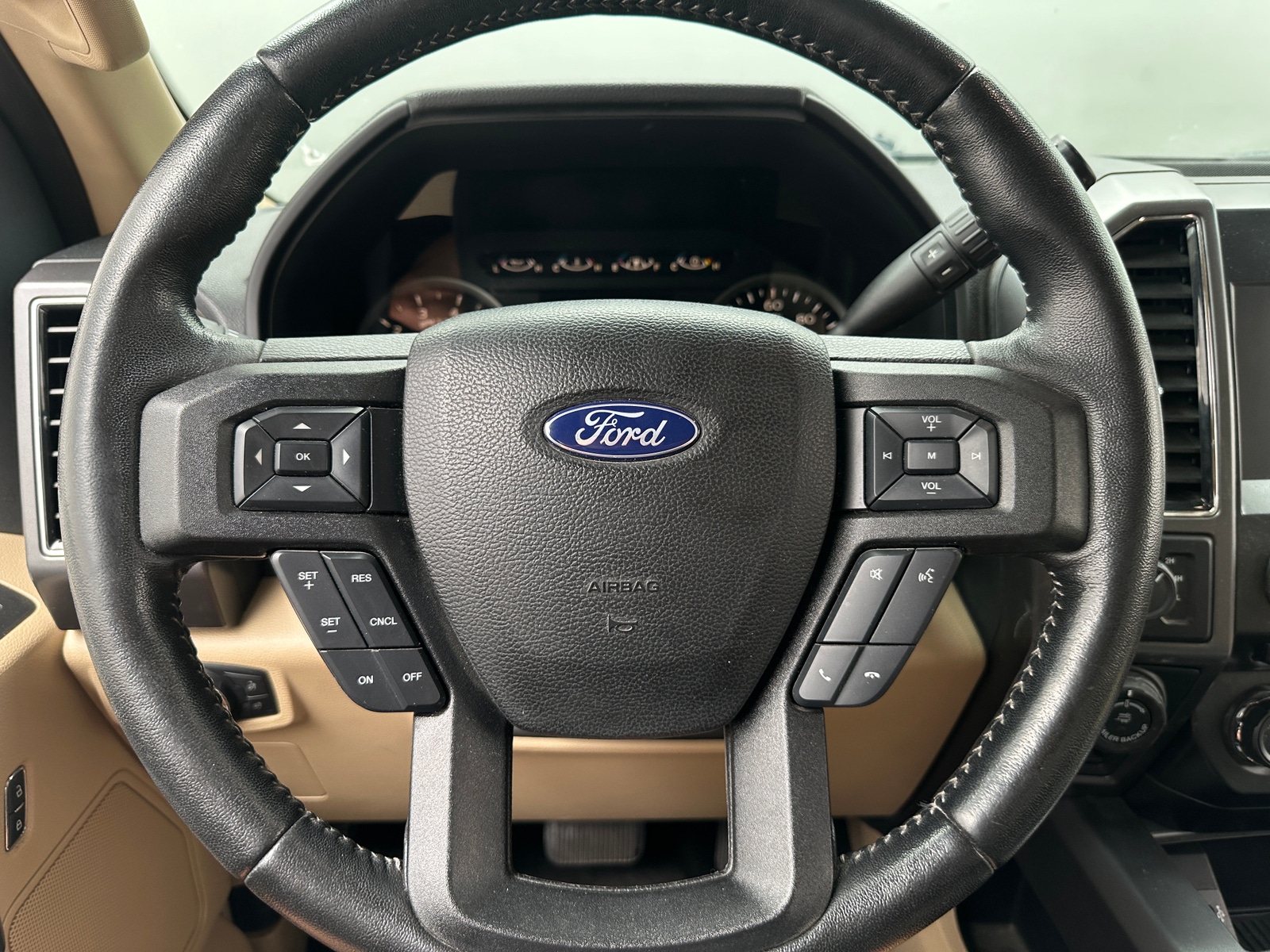 Thumbnail: 2017 Ford Econoline - 5