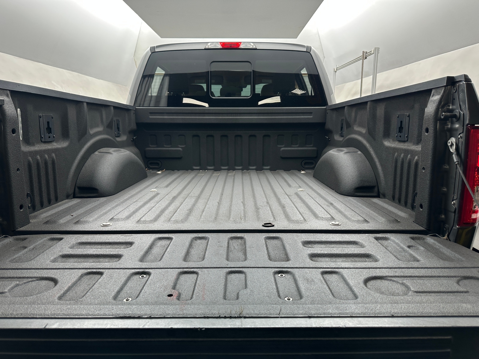 Thumbnail: 2017 Ford Econoline - 7