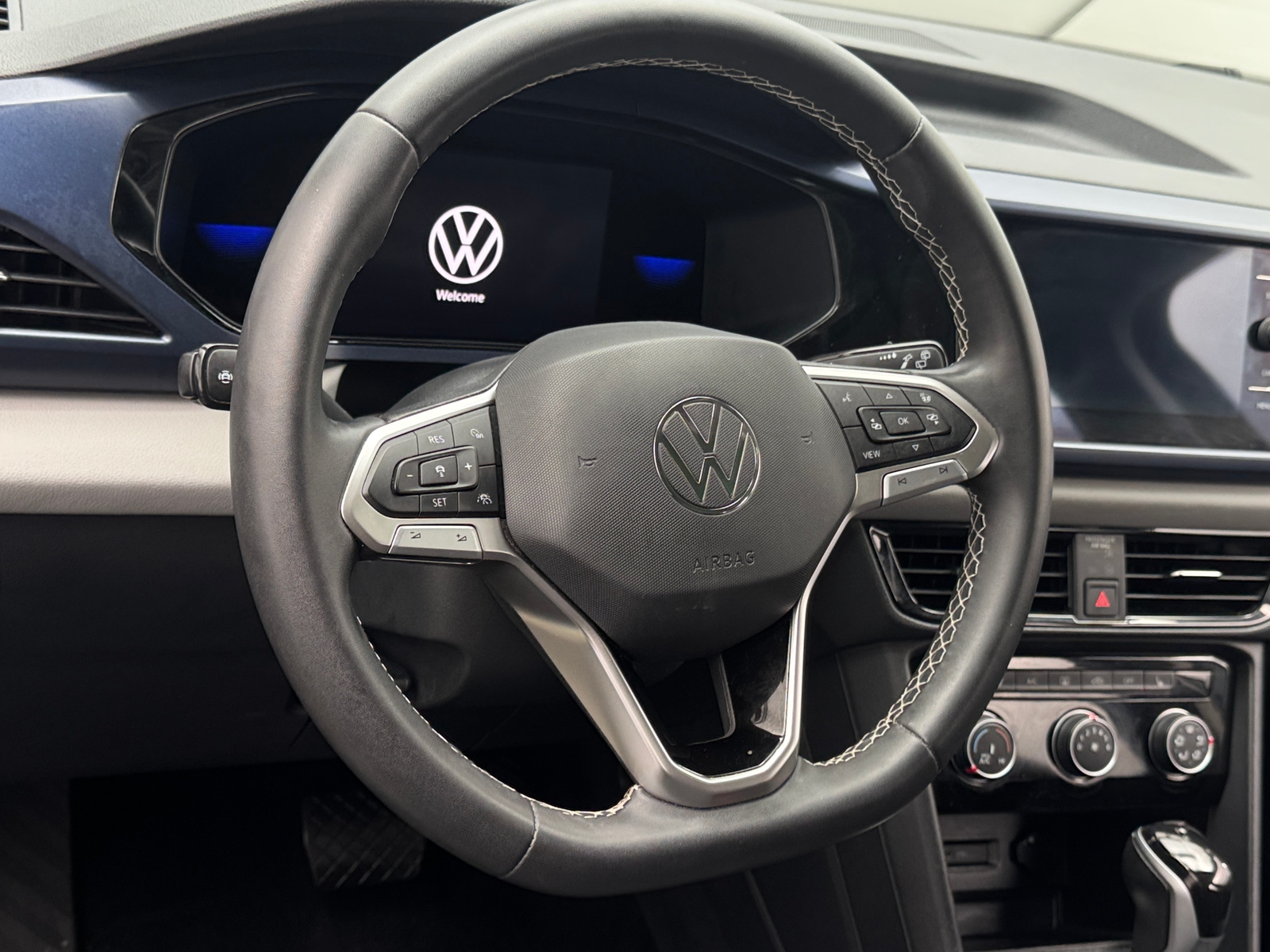 Thumbnail: 2023 Volkswagen Taos - 5