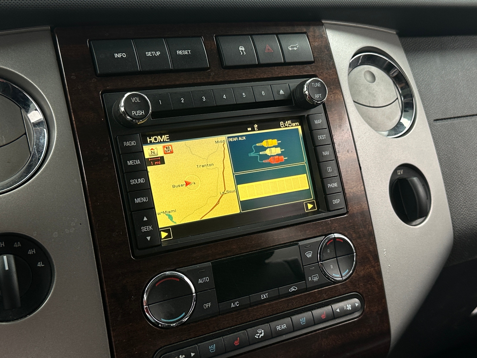 Thumbnail: 2010 Ford Expedition EL - 3