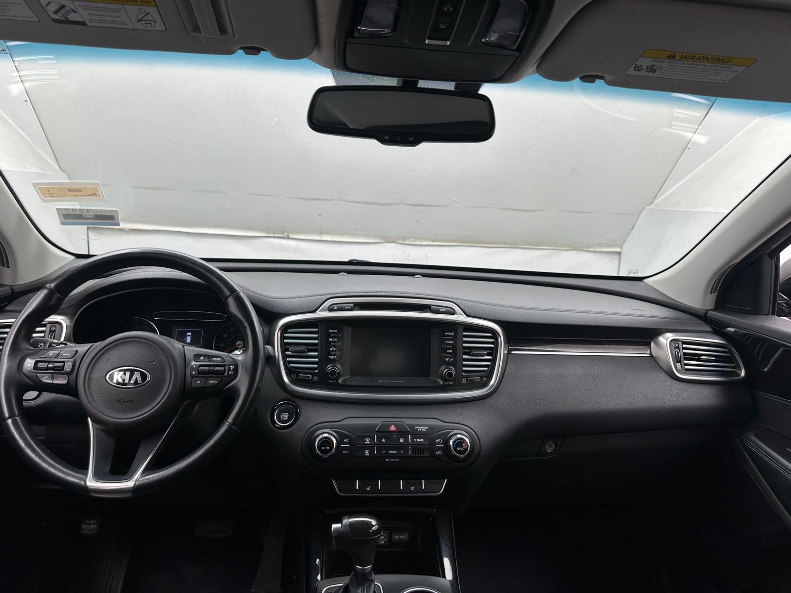 Thumbnail: 2017 Kia Sorento - 2
