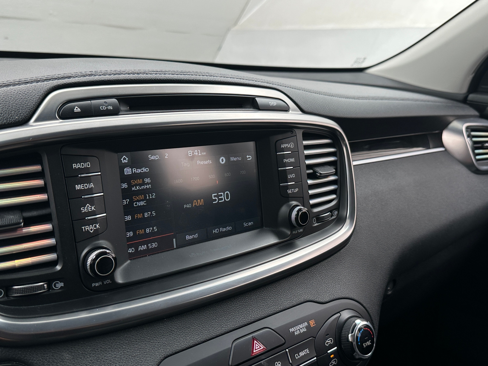 Thumbnail: 2017 Kia Sorento - 3