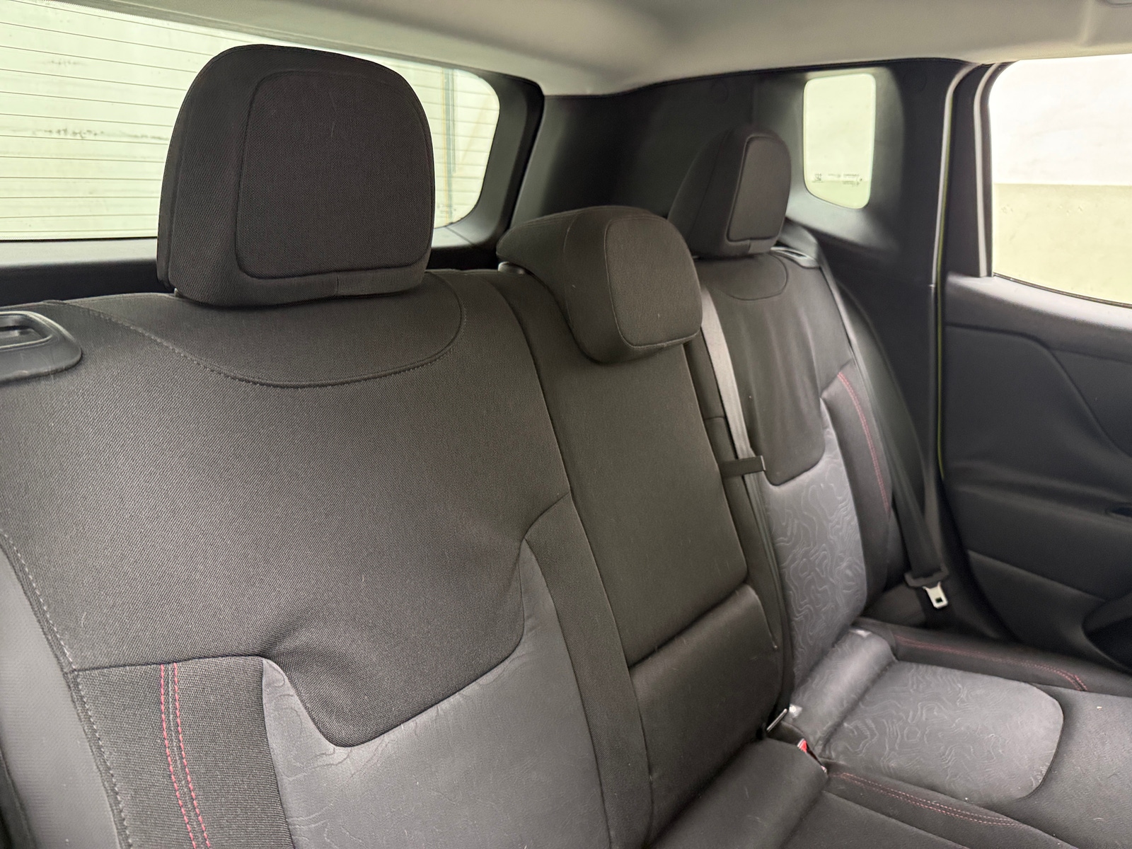 Thumbnail: 2017 Jeep Renegade - 6