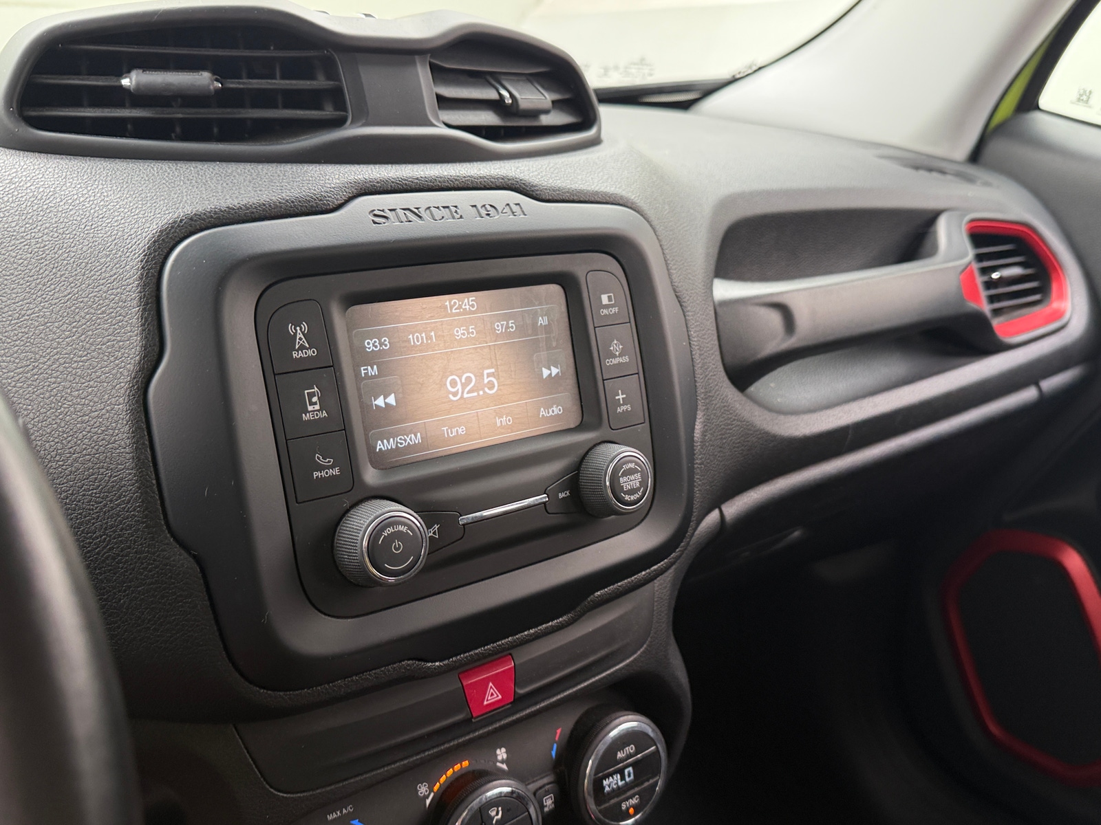 Thumbnail: 2017 Jeep Renegade - 4