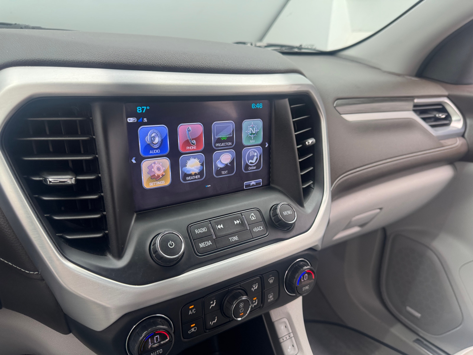 Thumbnail: 2018 GMC Acadia - 3