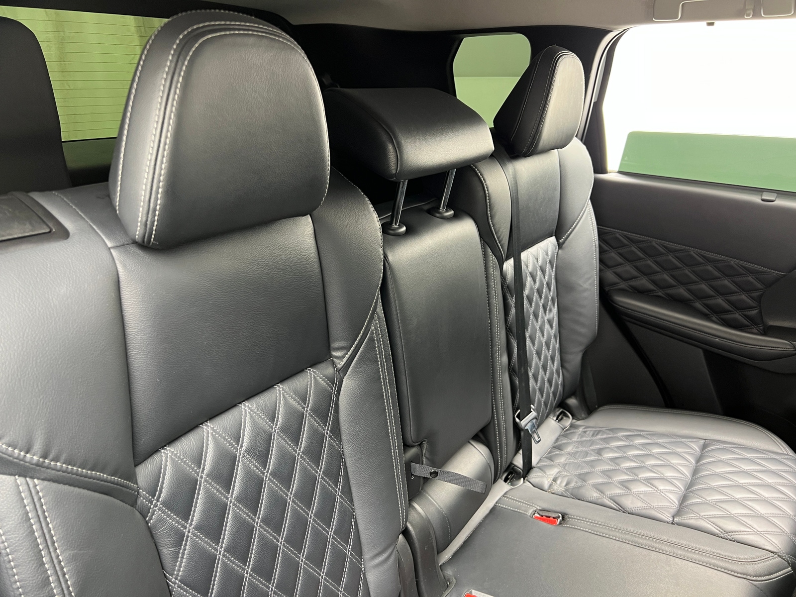 Thumbnail: 2023 Mitsubishi Outlander - 6