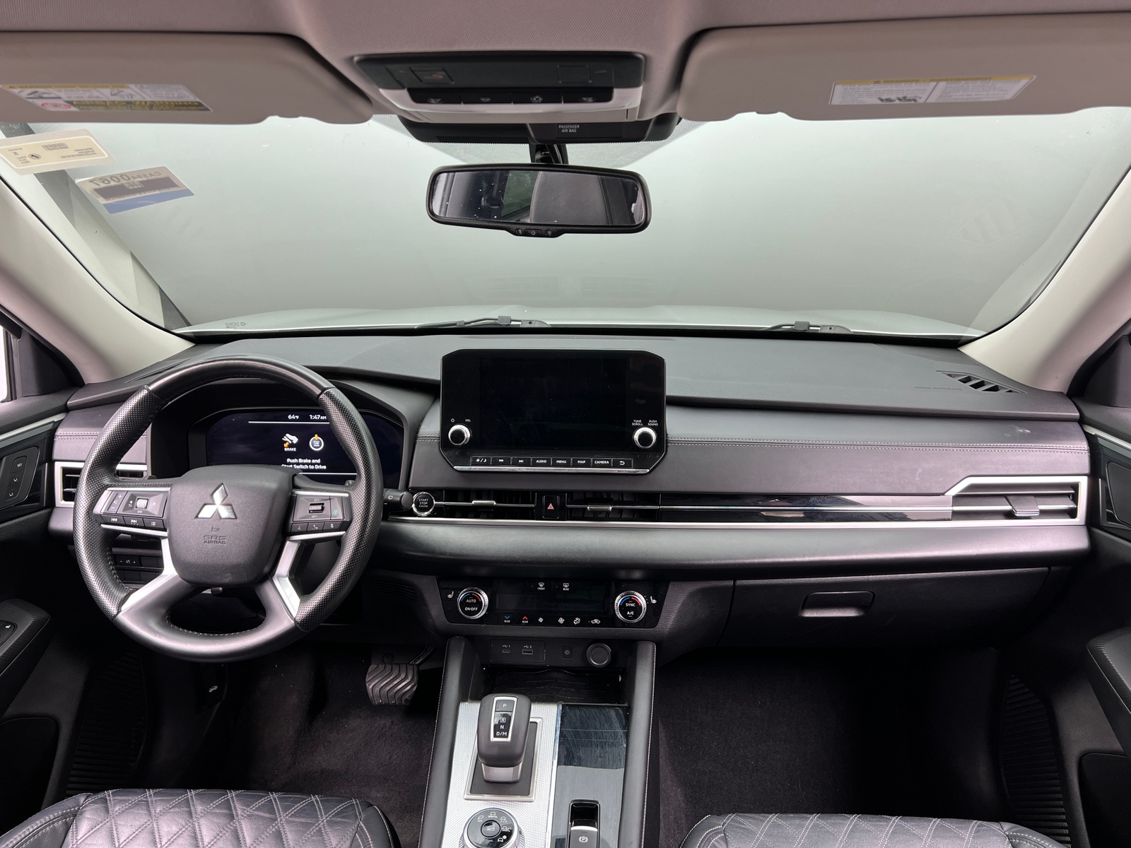 Thumbnail: 2023 Mitsubishi Outlander - 3