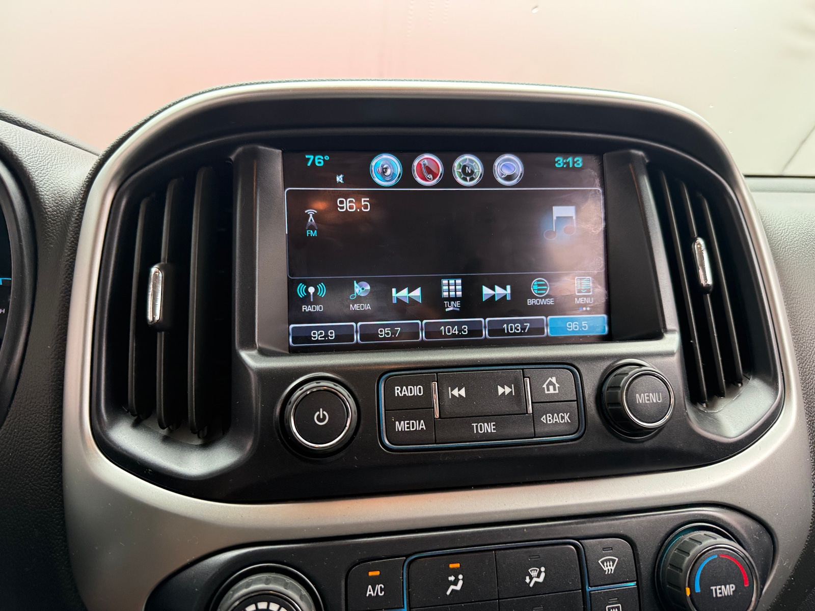 Thumbnail: 2016 Chevrolet Colorado - 4