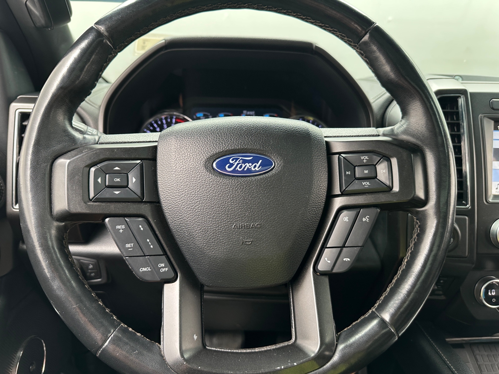 Thumbnail: 2019 Ford Expedition - 4