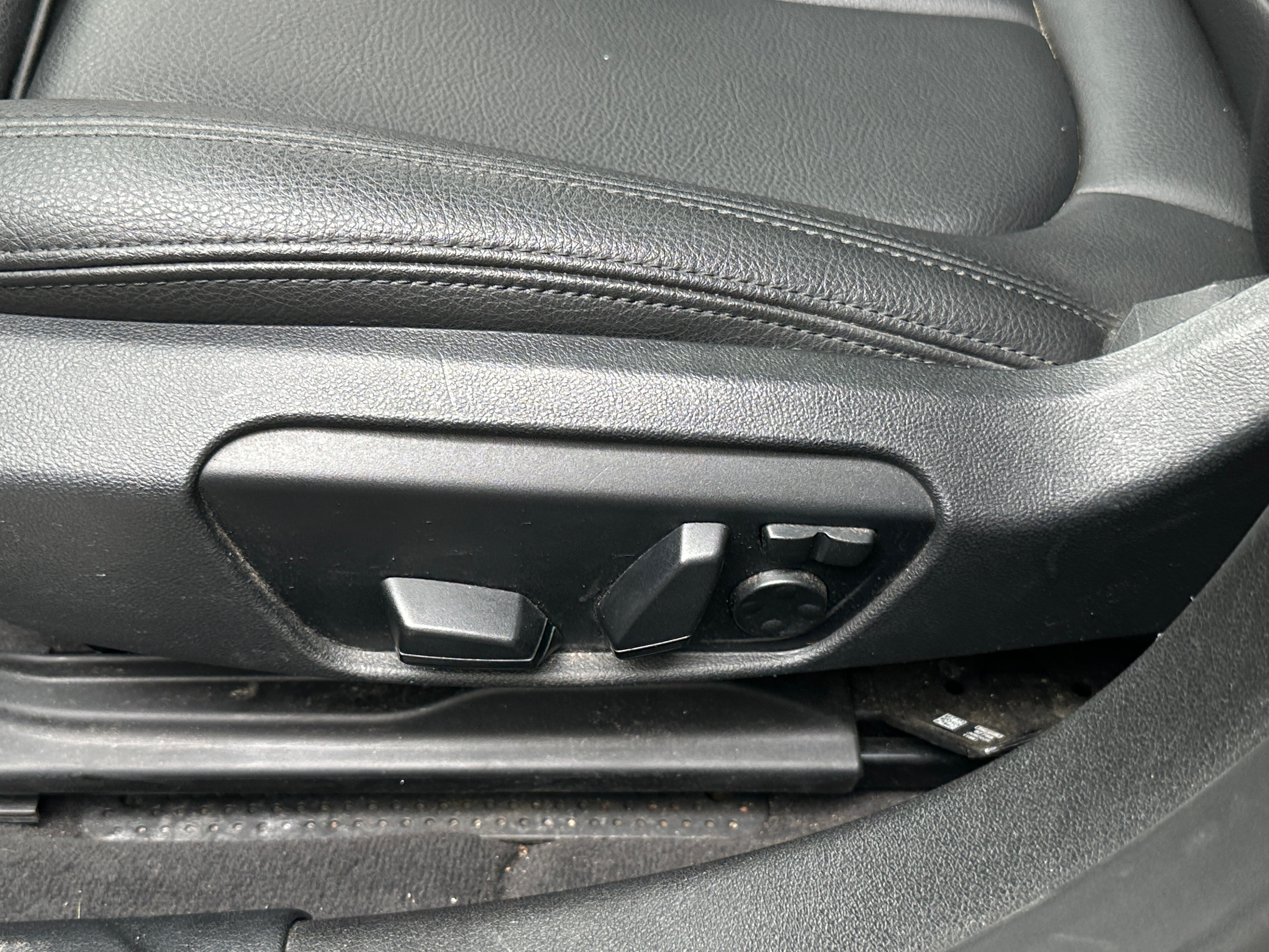 2024 BMW 2 Series 228i - Photo 2