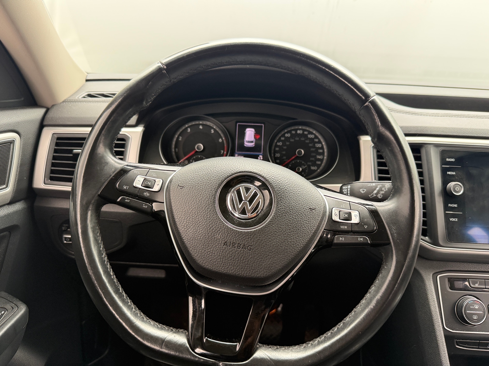 Thumbnail: 2019 Volkswagen Atlas - 4